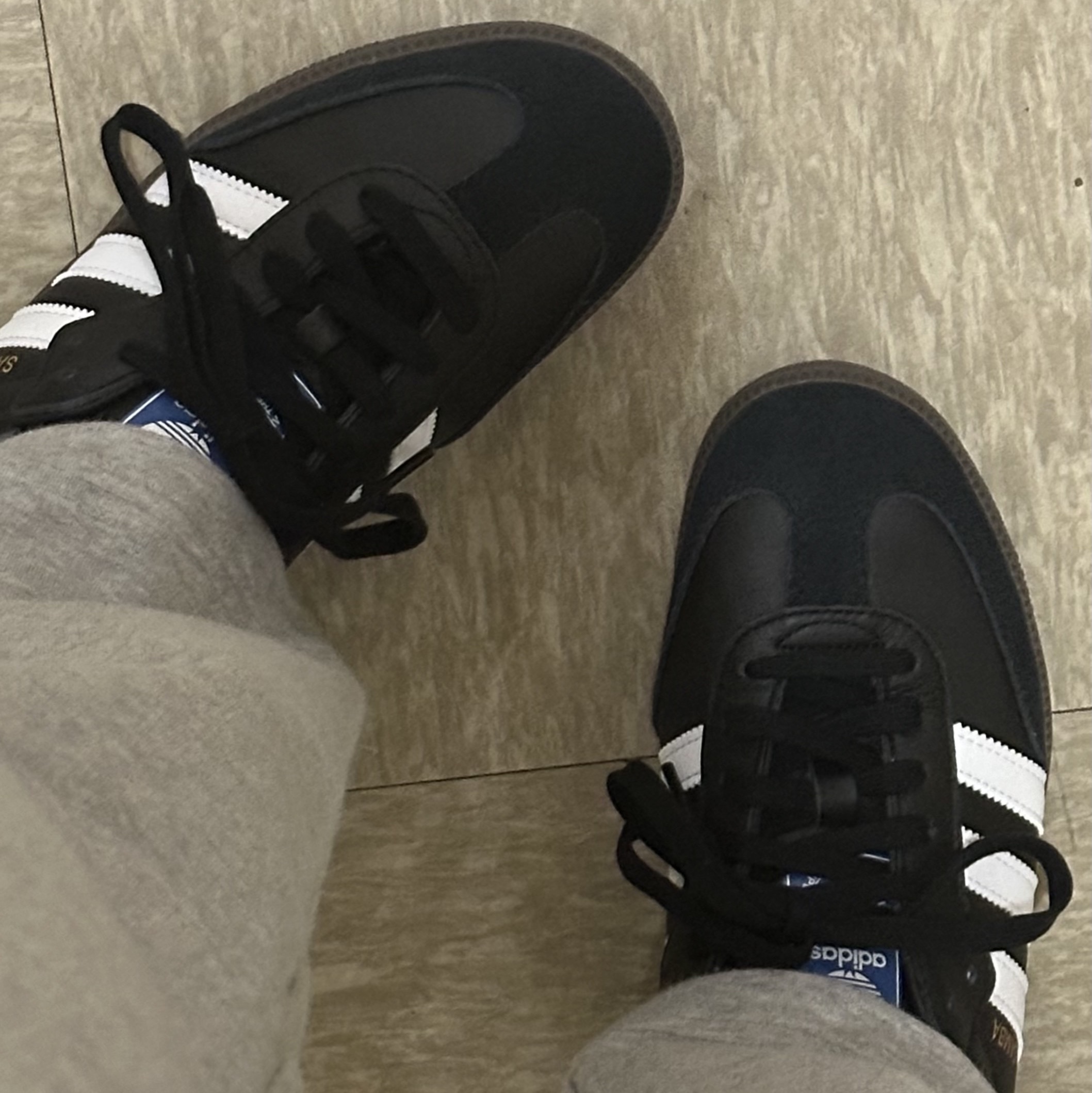 Adidas Samba OG Black White Gum 착용 스타일