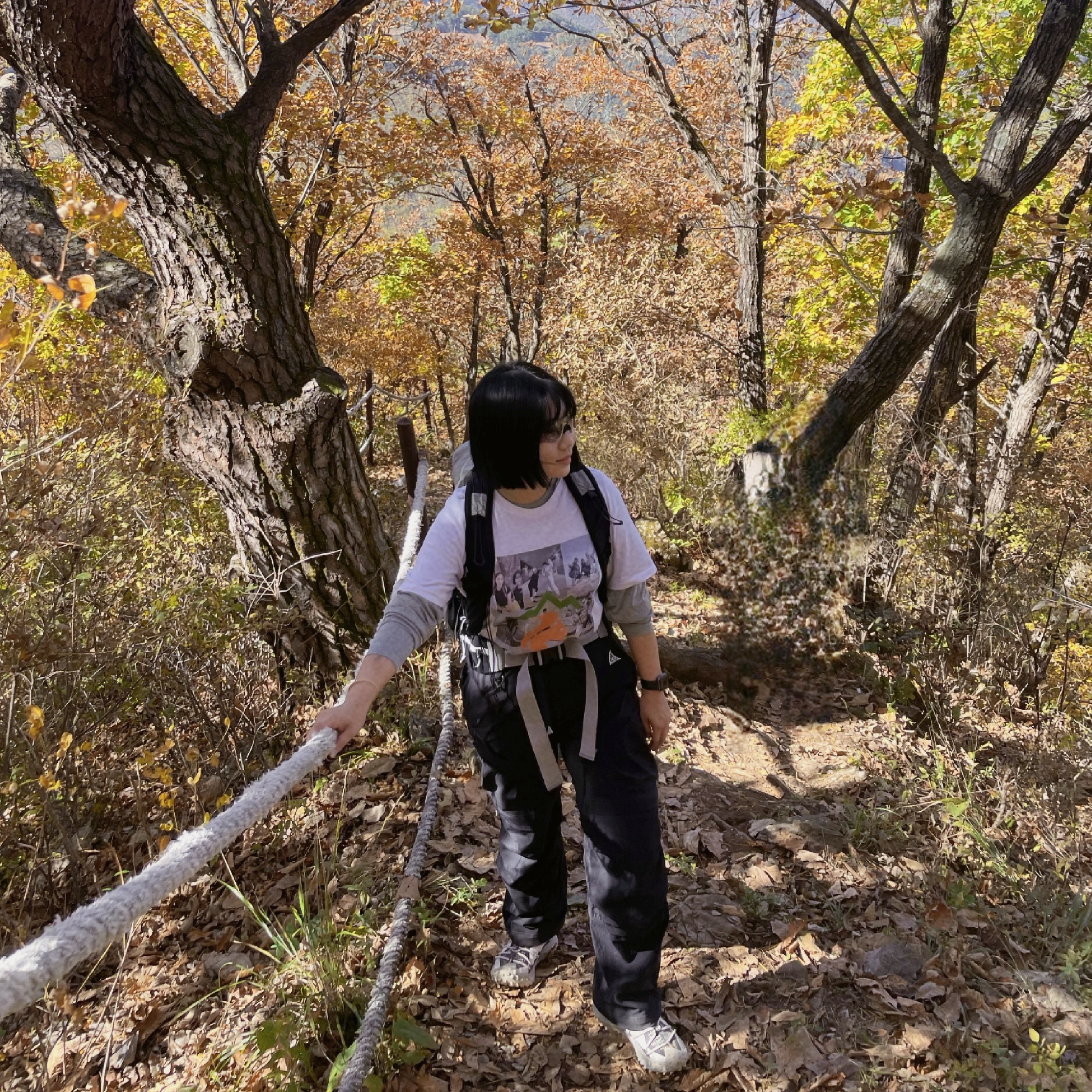 Nike ACG Mountain Fly Low SE White and Black, Nike ACG Smith Summit Cargo Pants Black - Asia μ°©μ© μ€νμΌ - 3