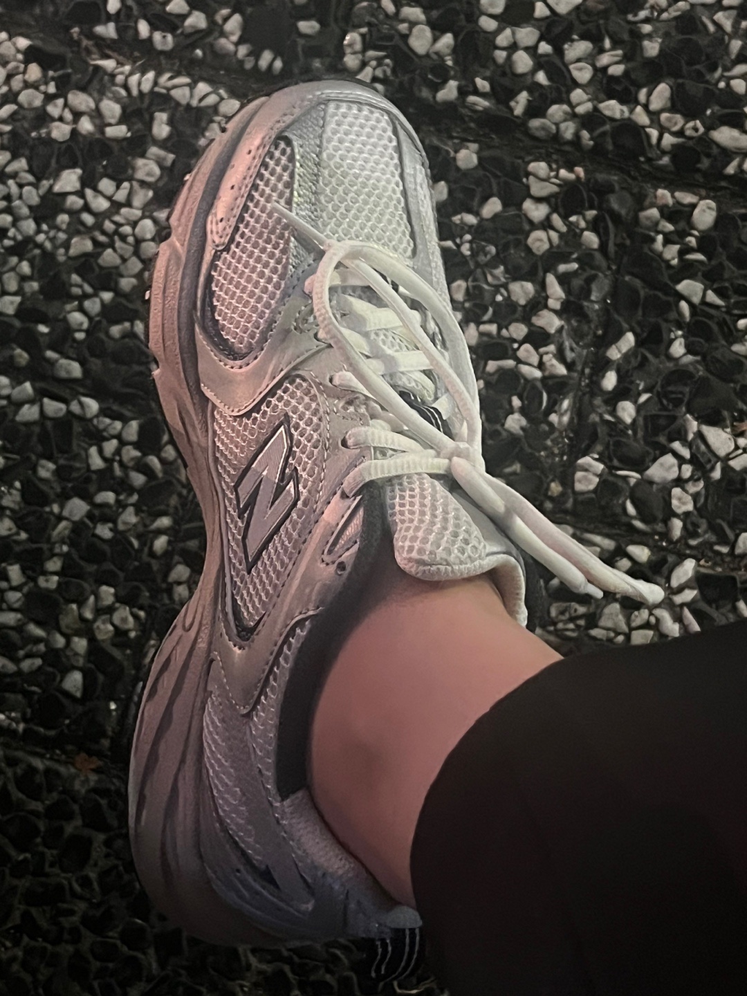 New Balance 530 Steel Grey 착용 스타일