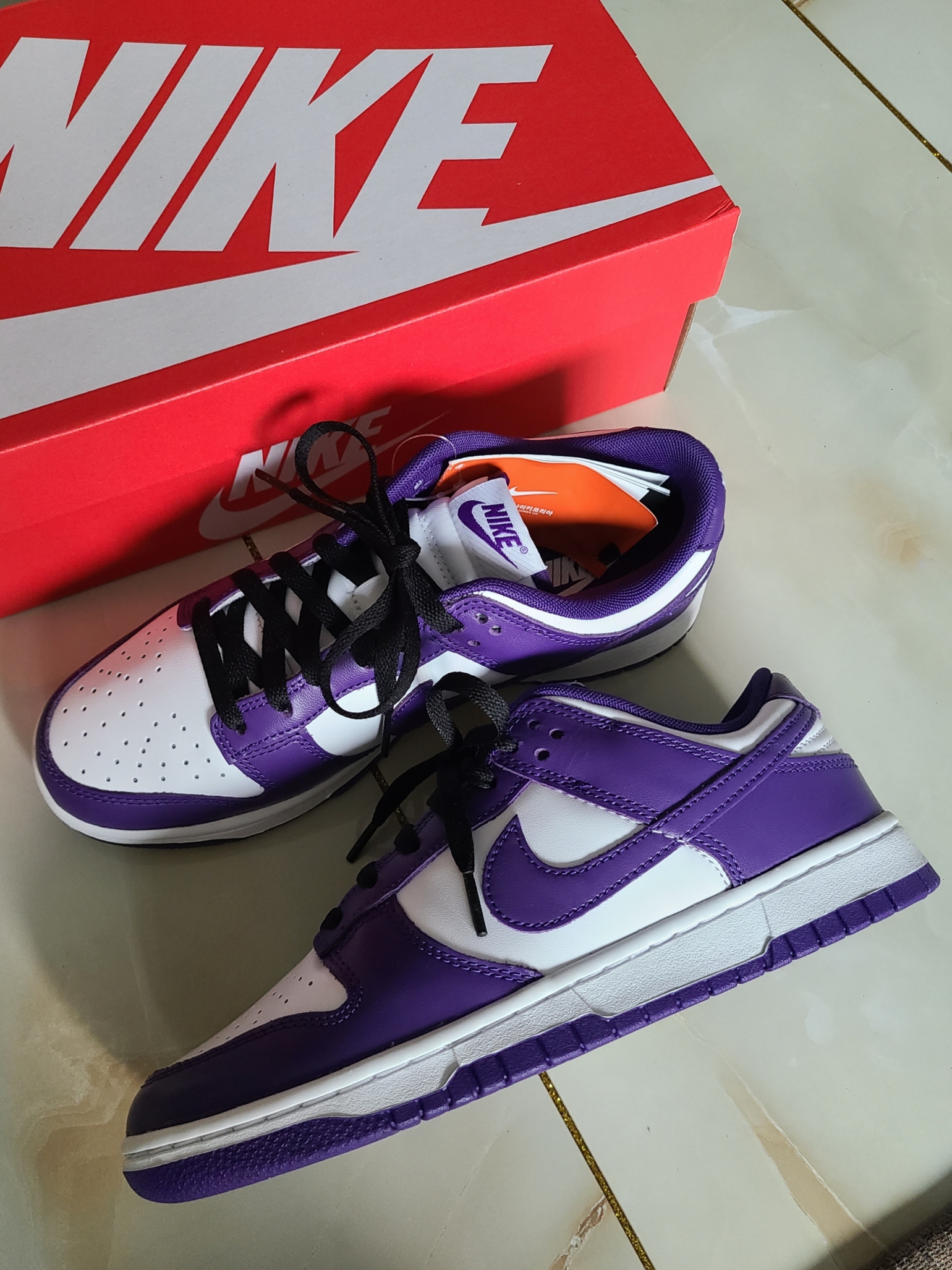 Nike Dunk Low Retro Championship Court Purple 착용 스타일 - 1