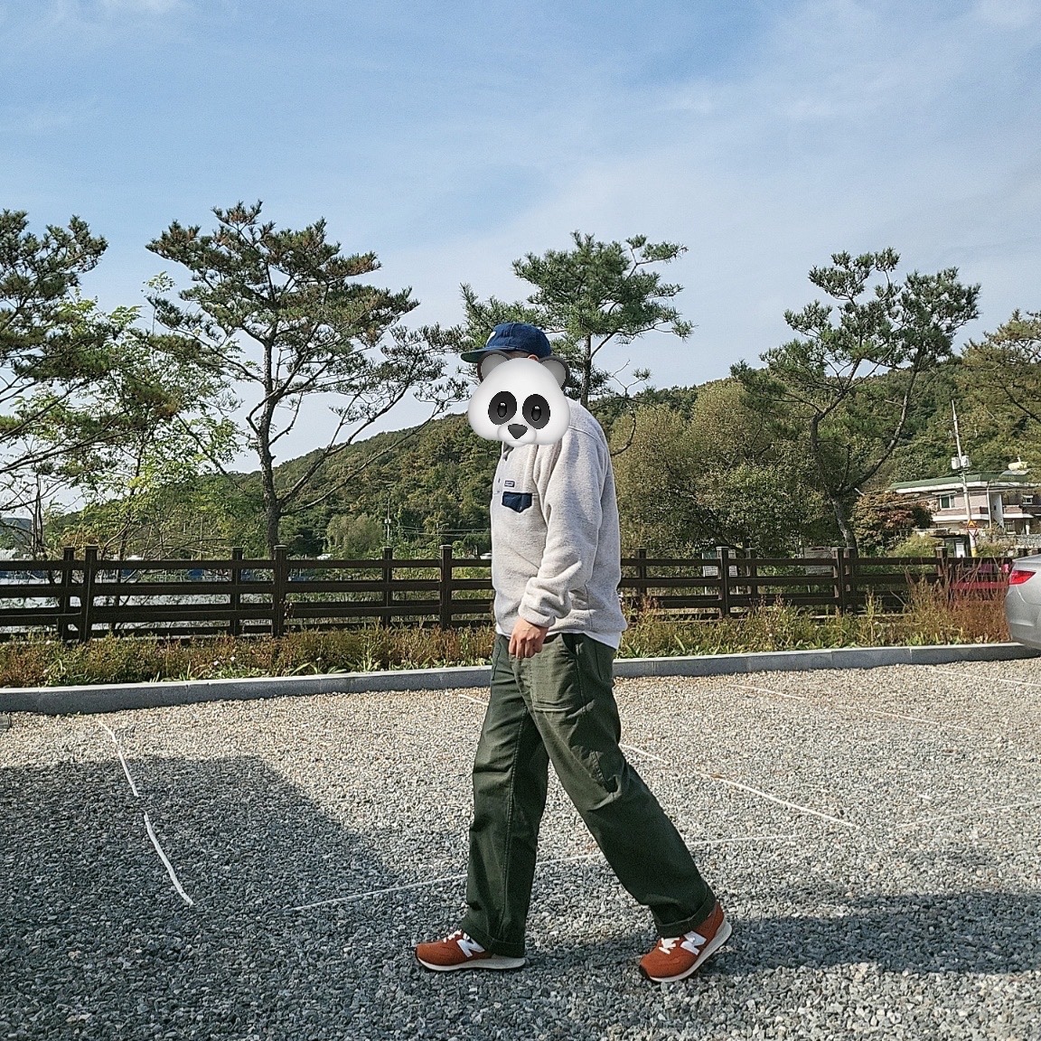 Patagonia Synchilla Snap-T Fleece Pullover Oatmeal Heather, New Balance 574 Heritage Orange Burst White 착용 스타일 - 2