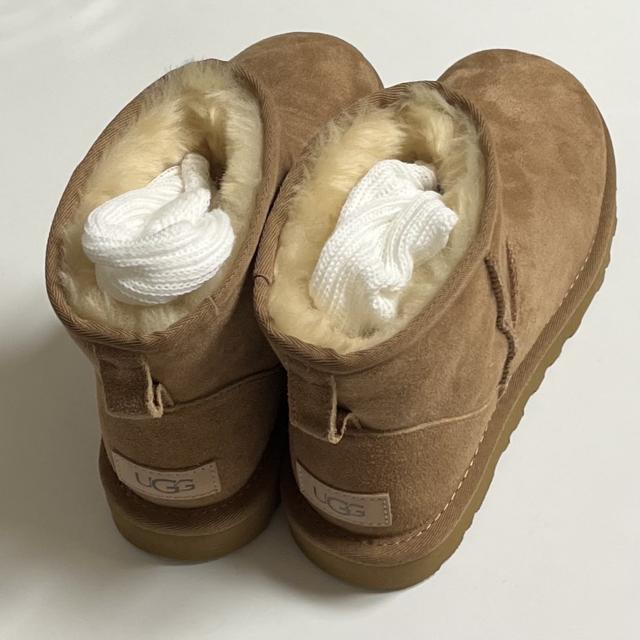 (W) UGG Classic Mini II Boots Chestnut 착용 스타일 - 1
