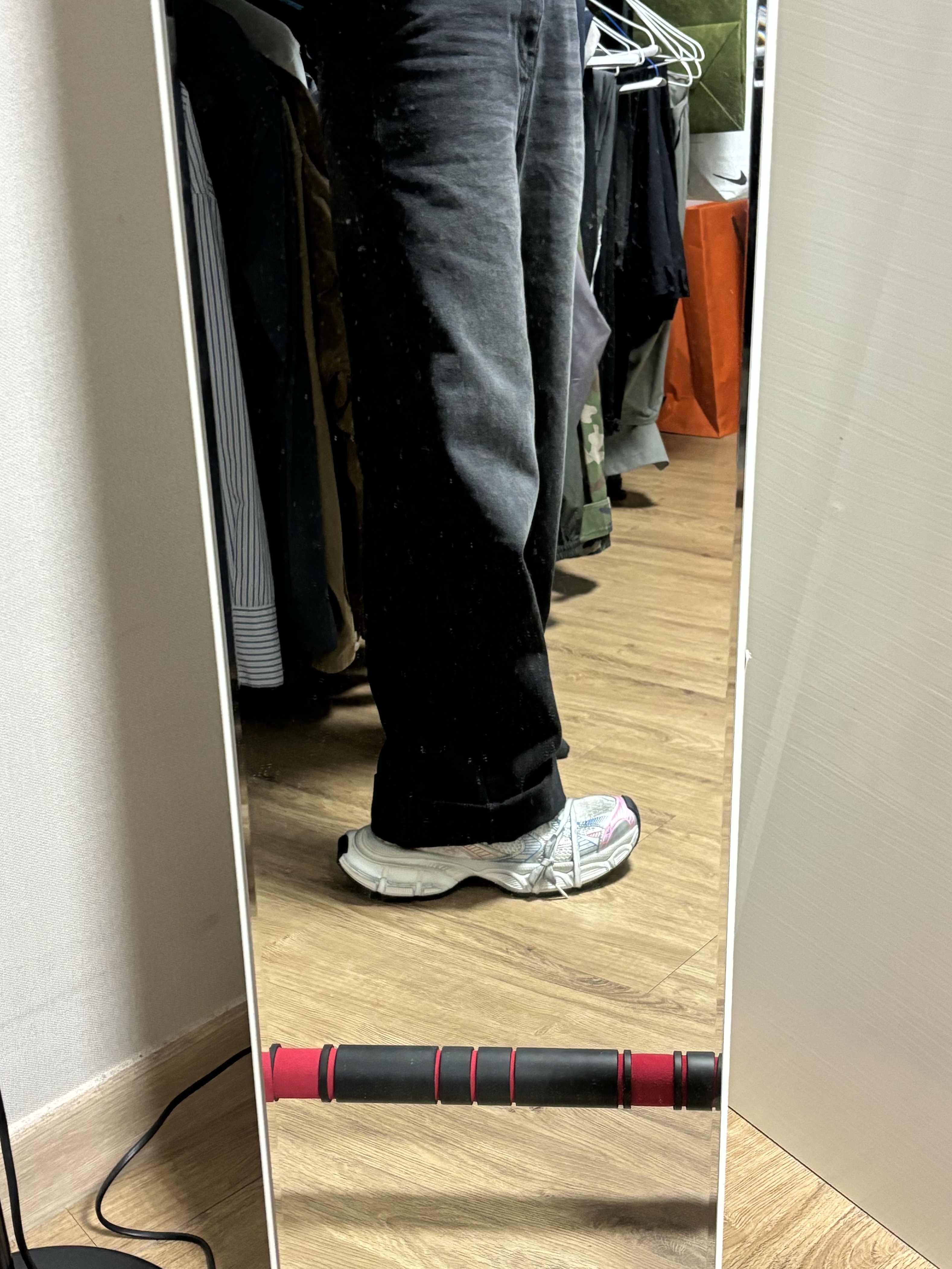 Balenciaga 3XL Sneakers White Red Blue 착용 스타일 - 2