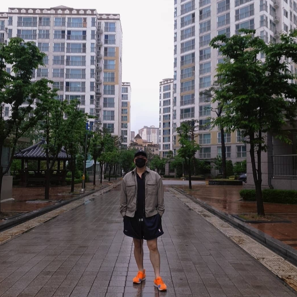 Nike x Off-White Zoom Fly Mercurial Total Orange, Supreme x Stone Island Painted Camo Nylon 6-Panel Black - 20FW 착용 스타일