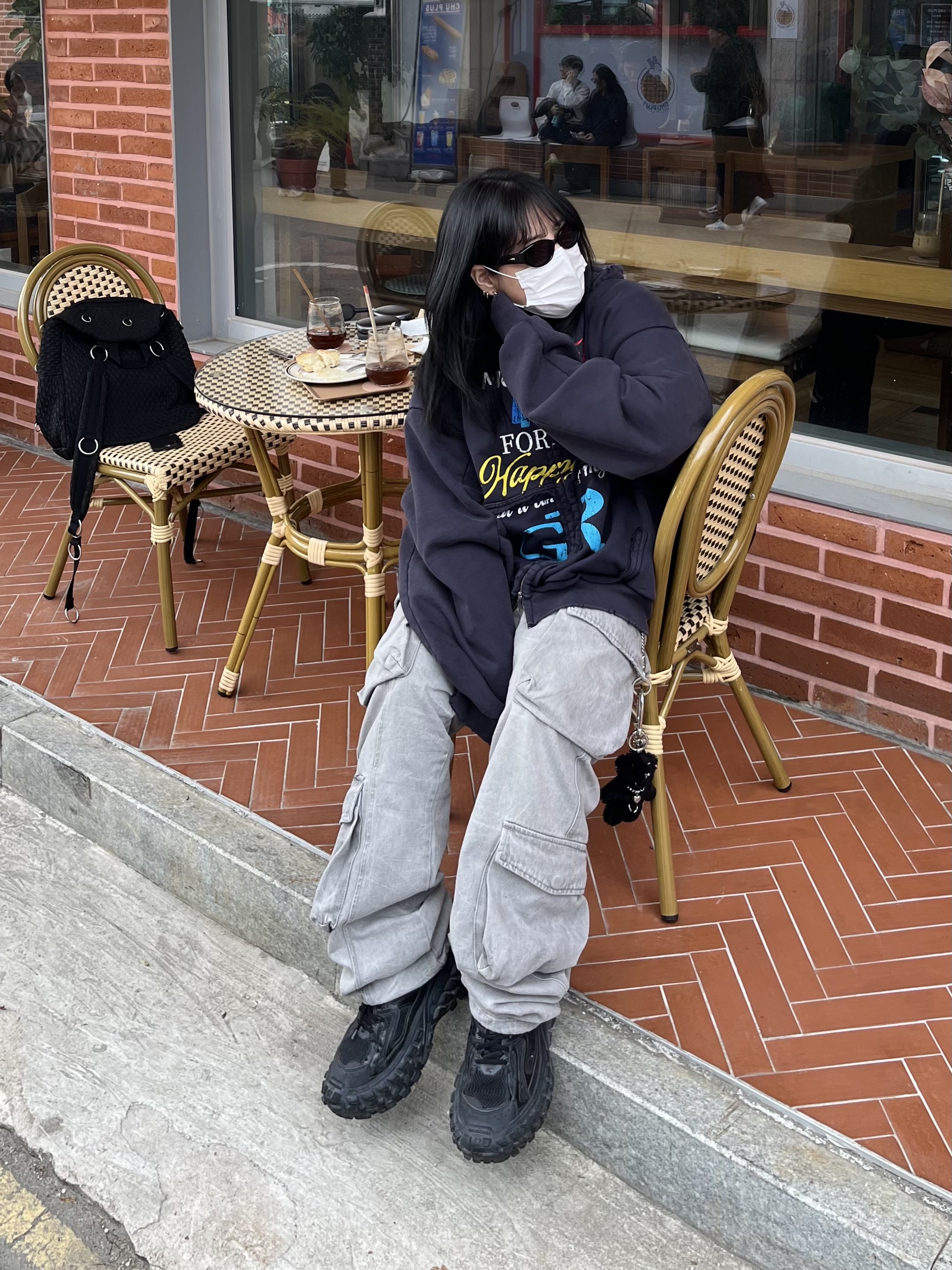 (W) Balenciaga Defender Sneakers Black, Project G/R Happiness Zip Hoodie Navy 착용 스타일 - 1