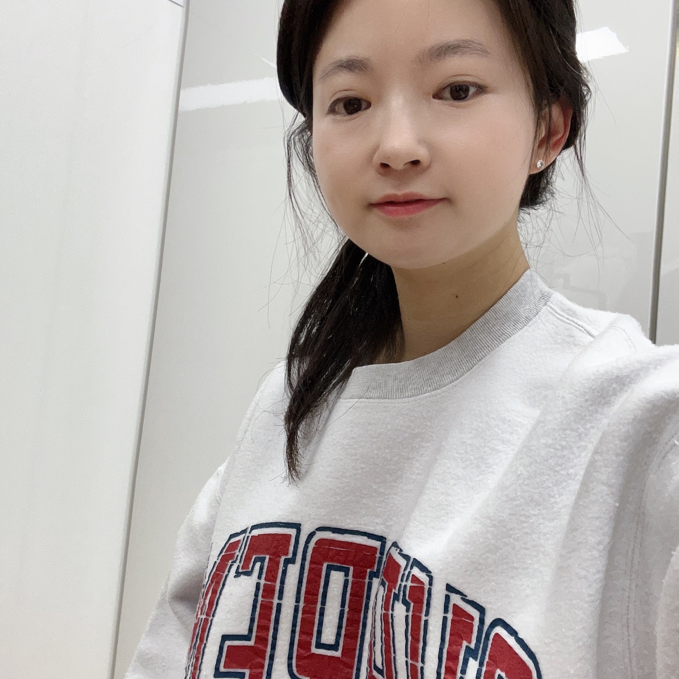 Supreme Inside Out Crewneck Ash Grey - 23FW 착용 스타일