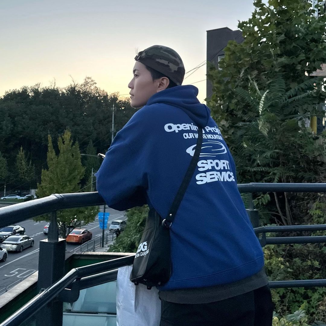 Opening Project Sport Service Hoodie Cobalt Blue 착용 스타일 - 3