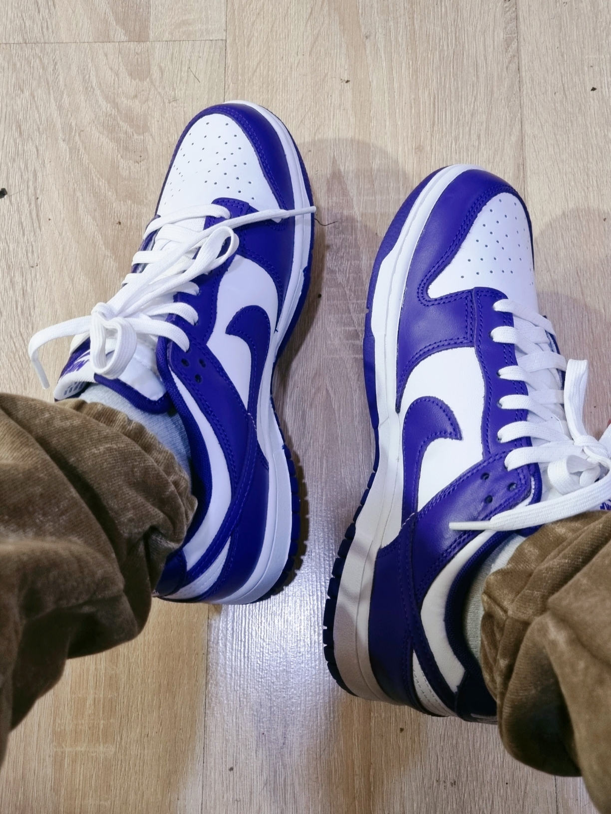 Nike Dunk Low Retro Championship Court Purple 착용 스타일 - 2