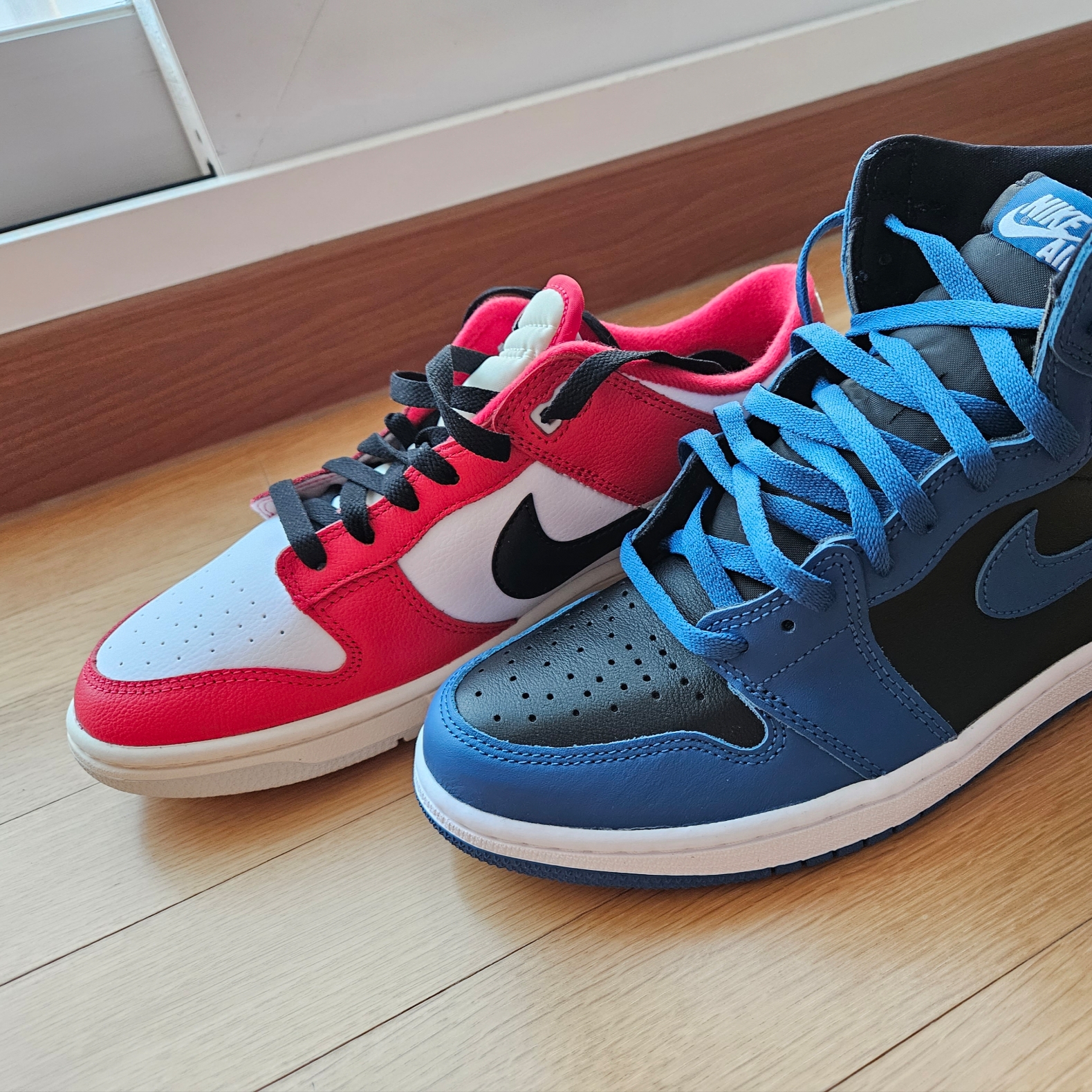 Nike Dunk Low Retro PRM University Red Black 착용 스타일 - 2