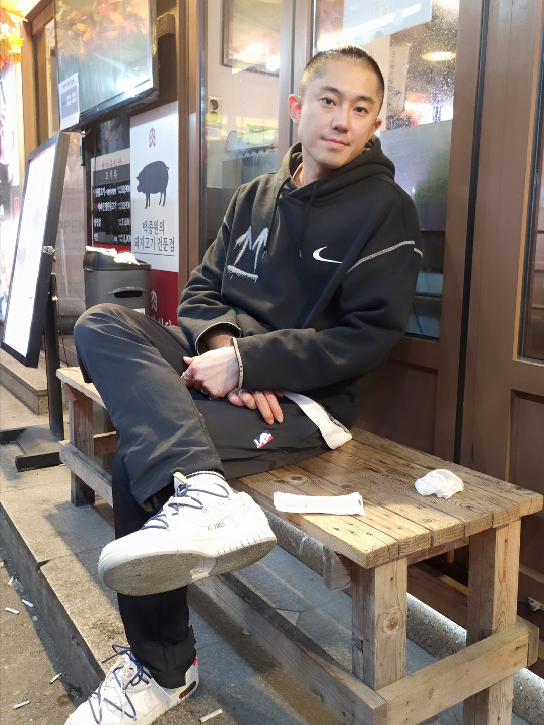 Nike x Off-White NRG RU Hoodie, Nike x Fear of God Warm Up Pants Off Noir 착용 스타일 - 1