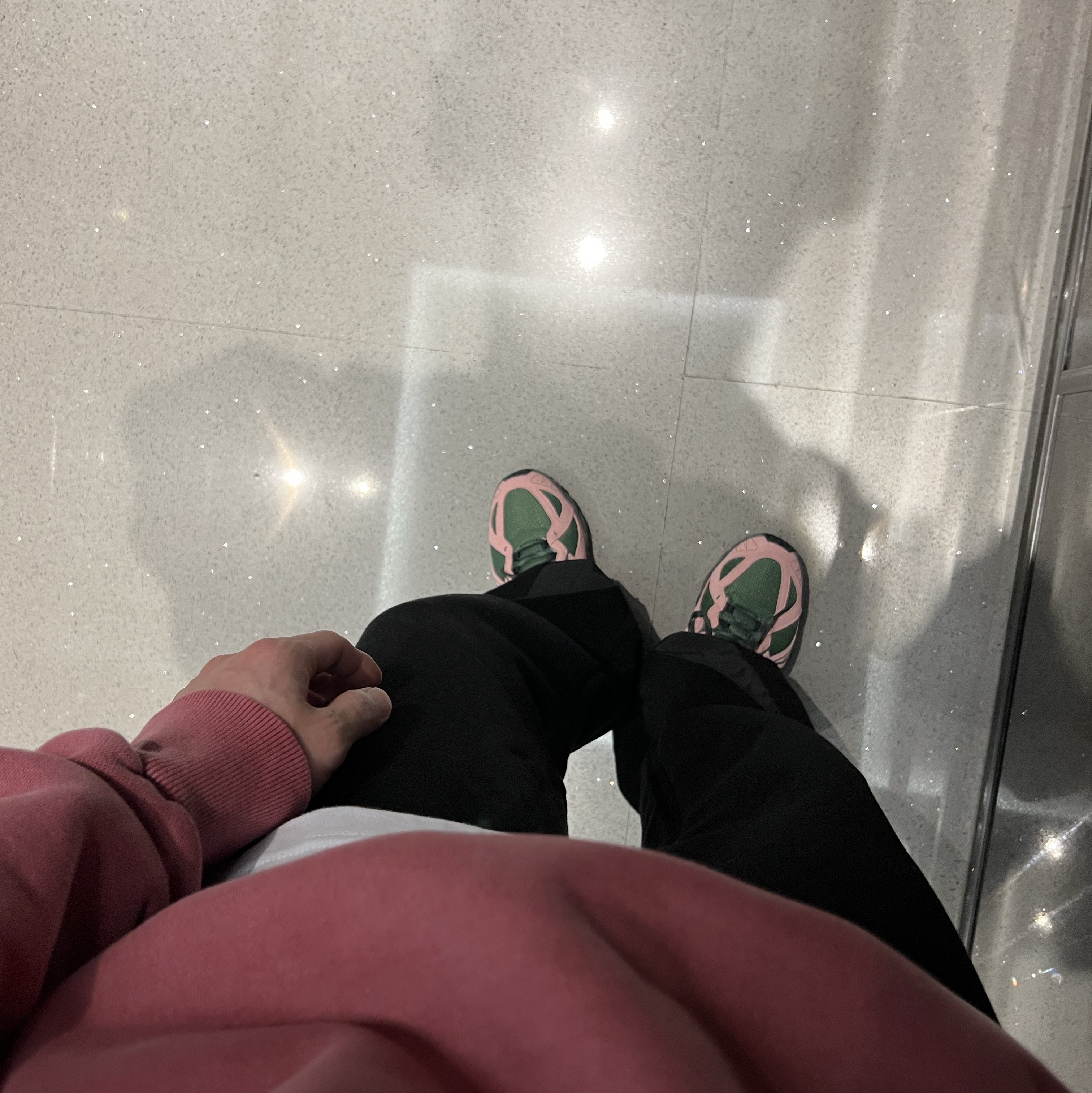 New Balance ML610T Pink Moon - D Standard 착용 스타일