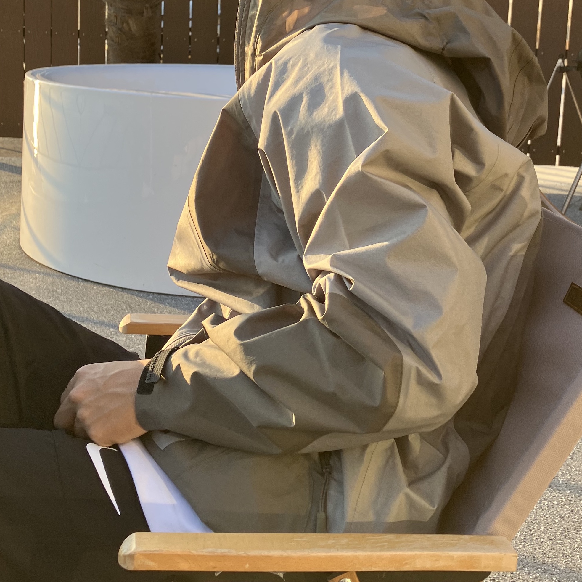Sansan Gear 3L Jacket Mud Khaki - 23SS 착용 스타일 - 2