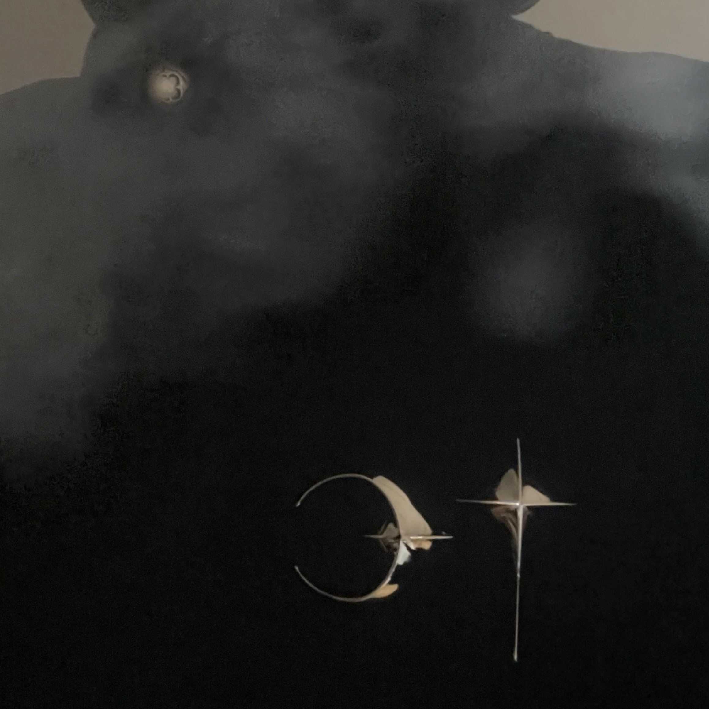 Thug Club Armor Hoodie Black 착용 스타일