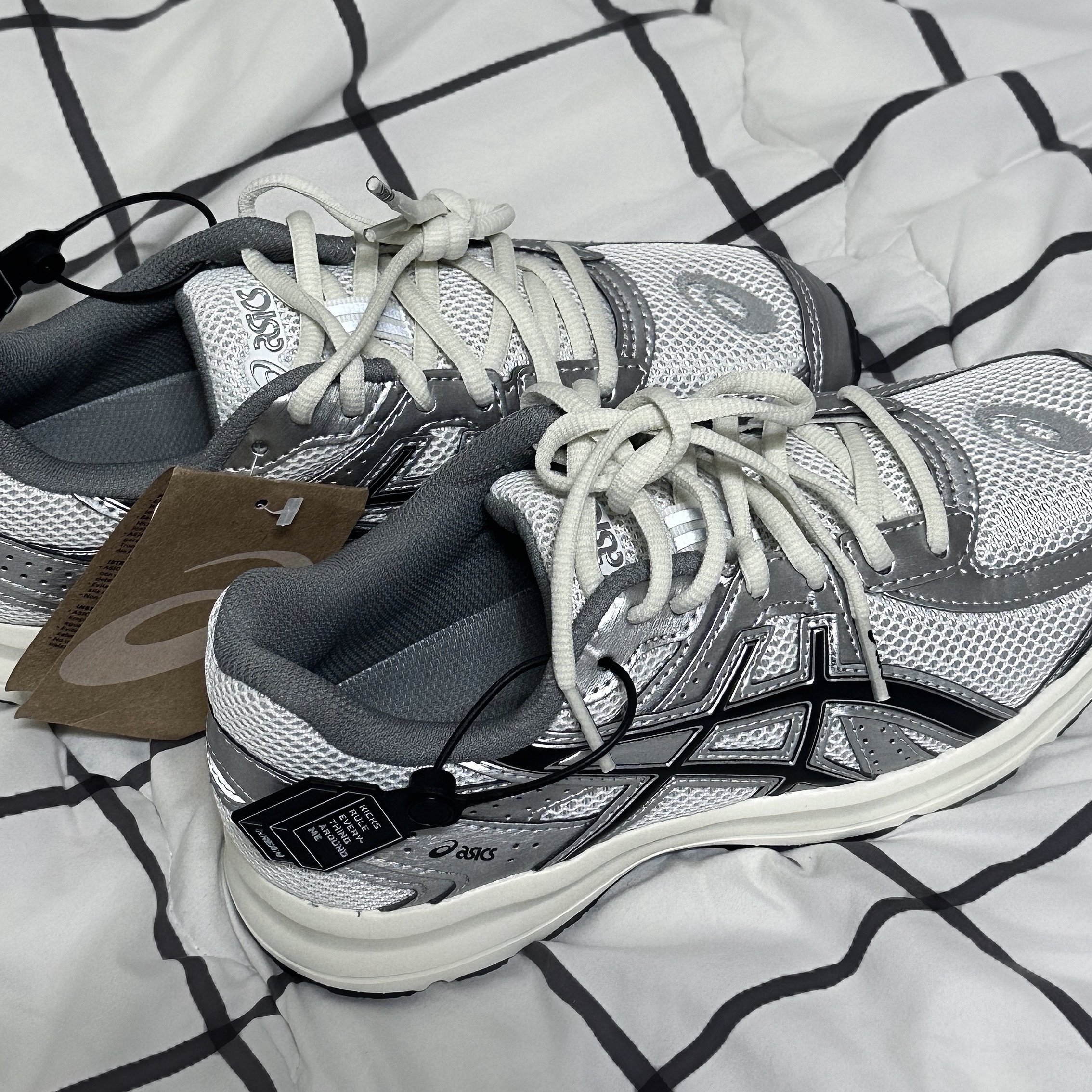 Asics Jog 100 S White Black - 2E Wide 착용 스타일 - 2