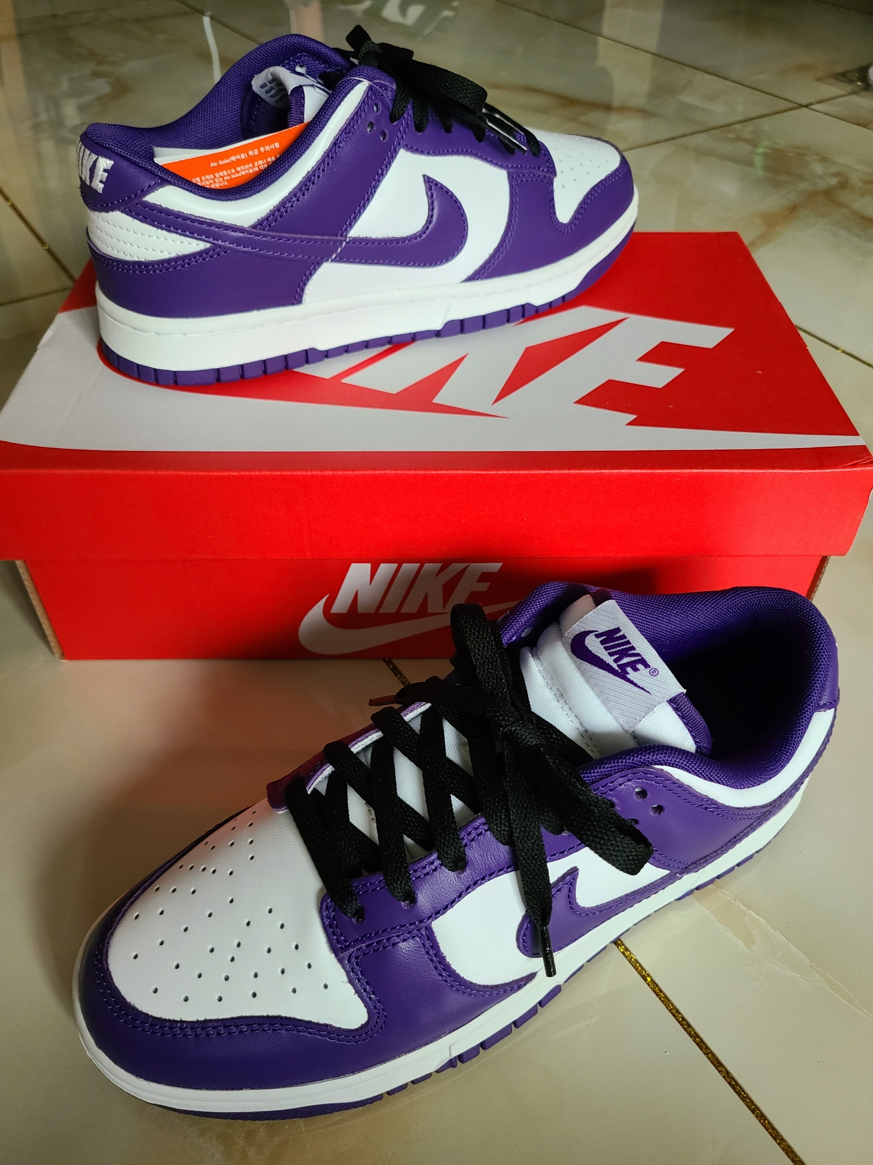 Nike Dunk Low Retro Championship Court Purple 착용 스타일 - 3