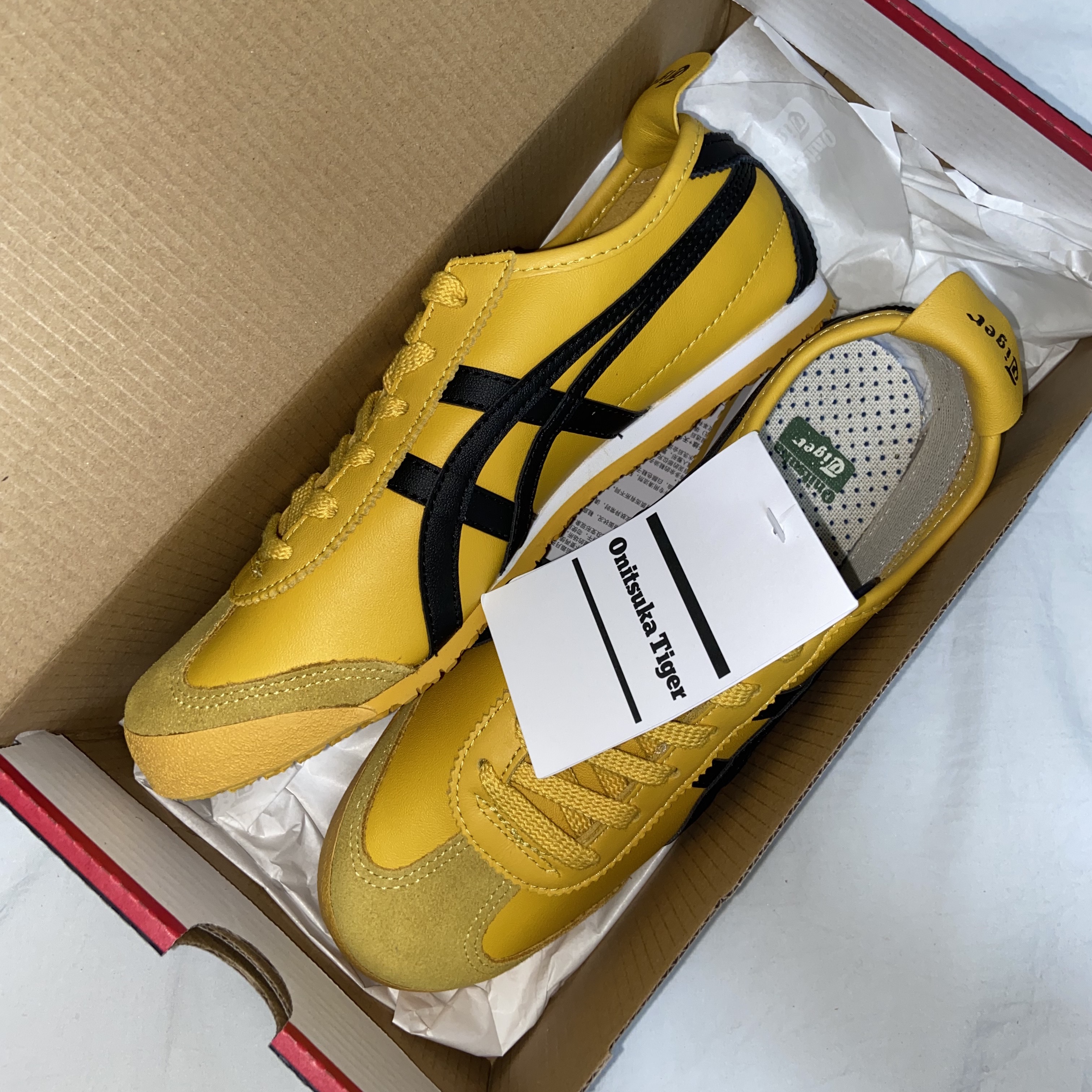 Onitsuka Tiger Mexico 66 Yellow Black 착용 스타일 - 1