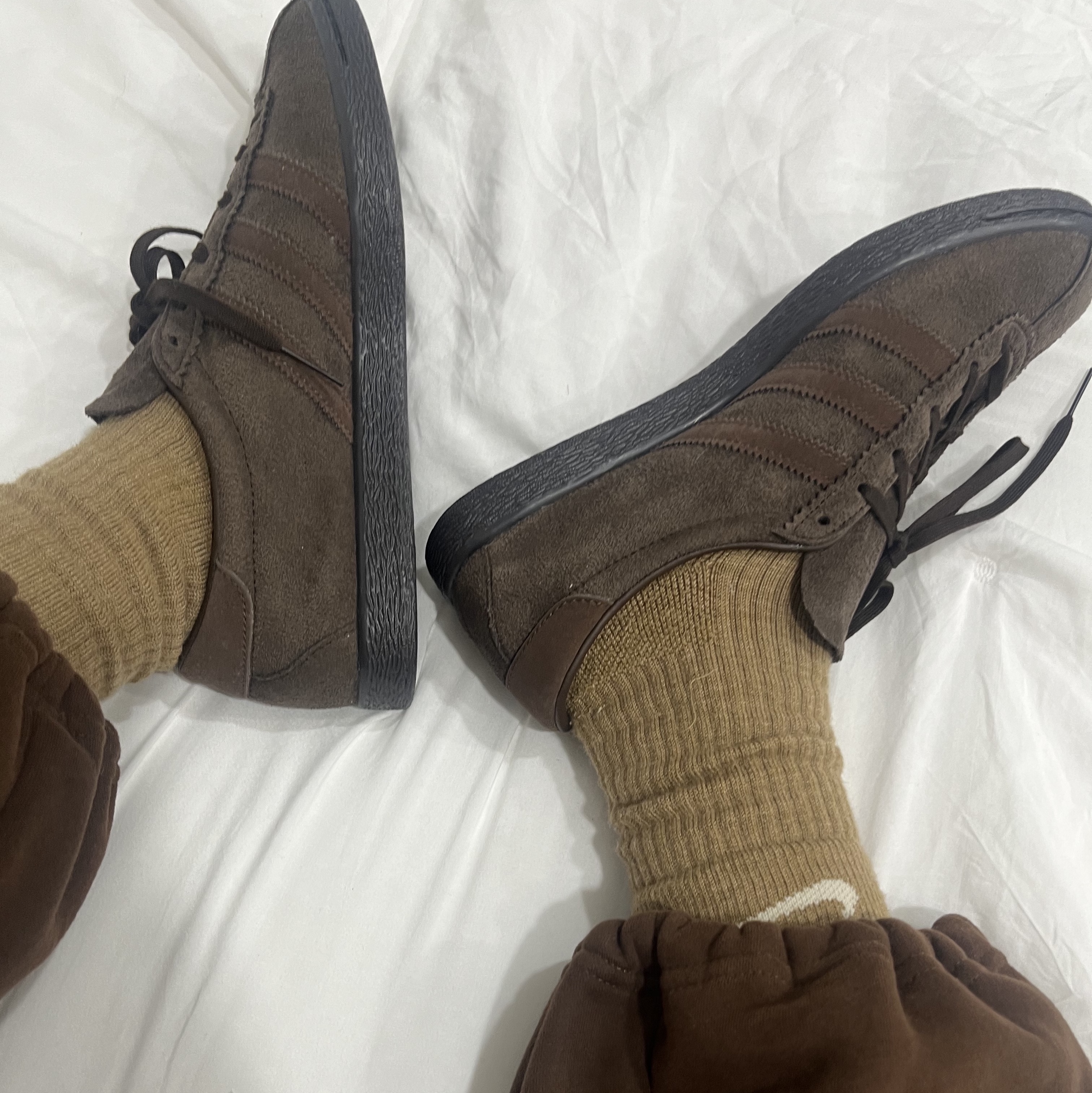 Adidas Tobacco Gruen Dark Brown 착용 스타일 - 1