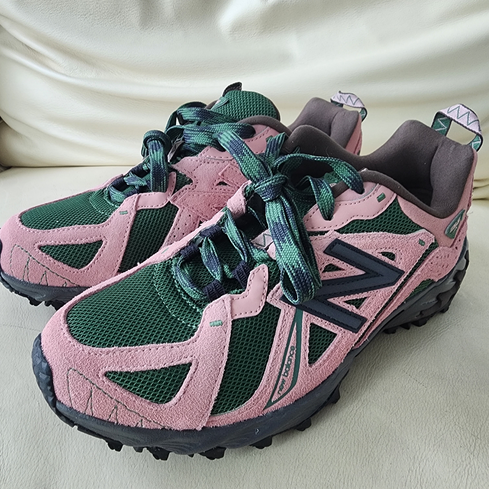 New Balance ML610T Pink Moon - D Standard 착용 스타일