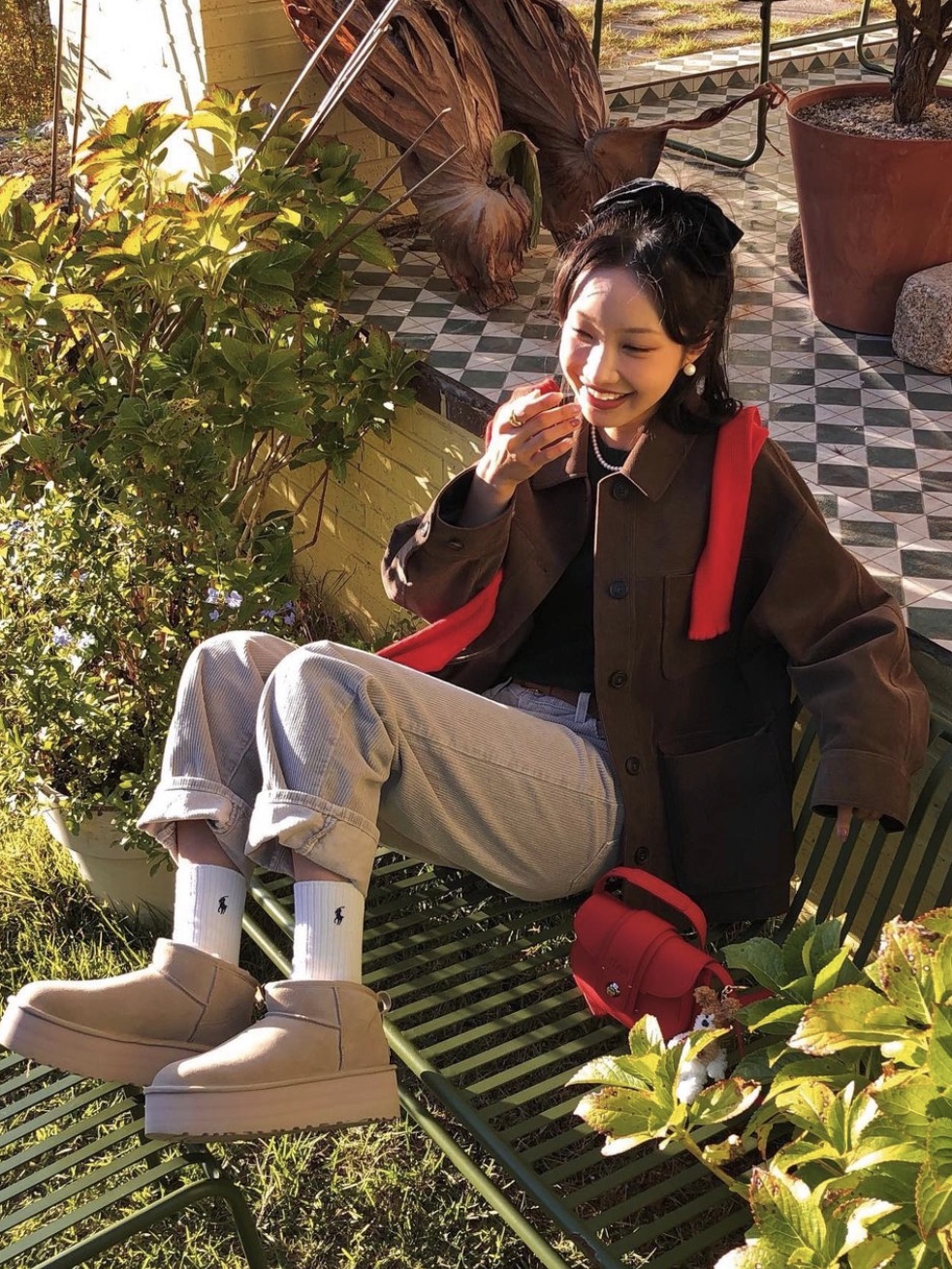 (W) UGG Classic Ultra Mini Platform Boots Chestnut 착용 스타일