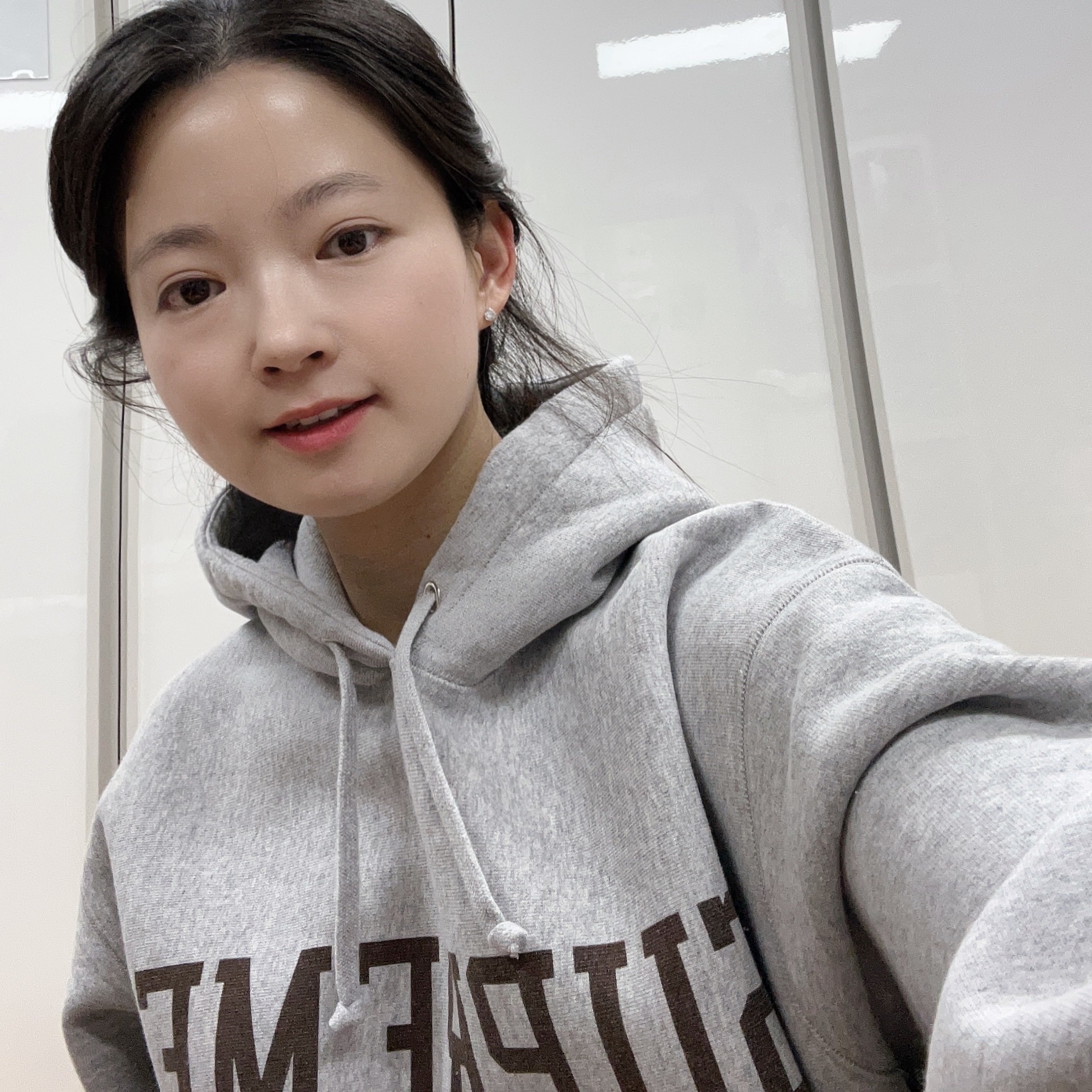 Supreme Varsity Hooded Sweatshirt Heather Grey - 23FW 착용 스타일 - 1