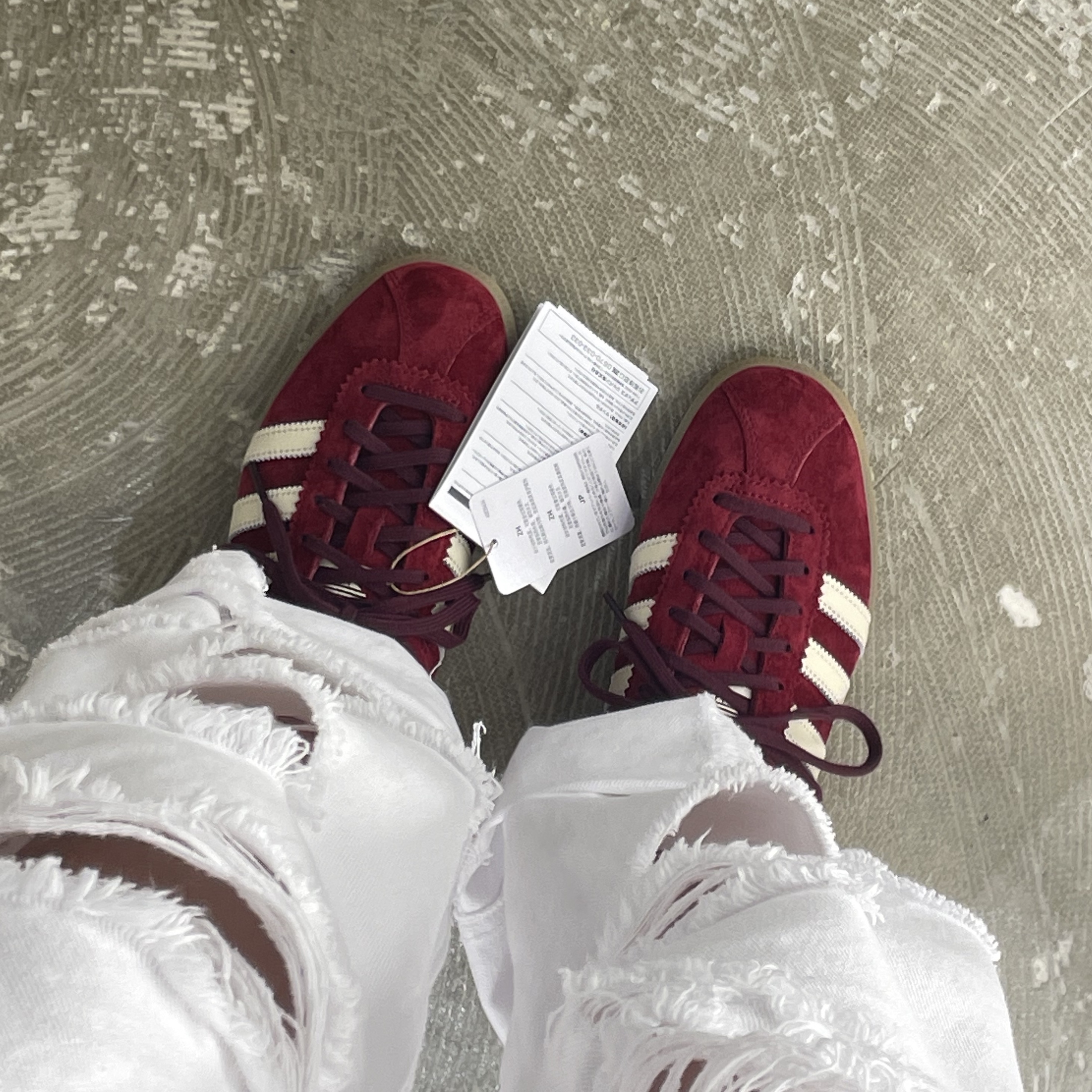 Adidas Bermuda College Burgundy 착용 스타일 - 1