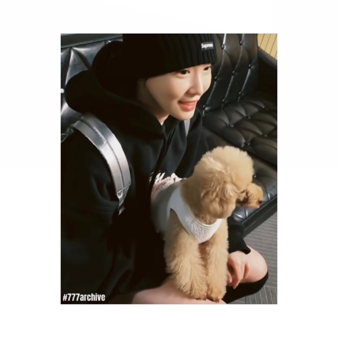 Supreme Overdyed Beanie Black 착용 스타일 - 4
