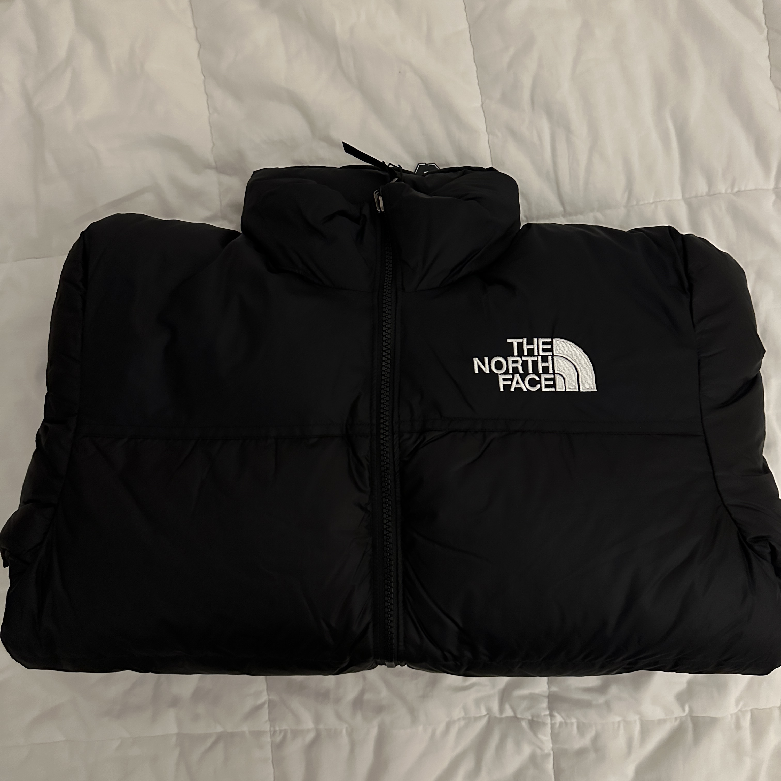 The North Face 1996 Eco Nuptse Jacket Black 착용 스타일