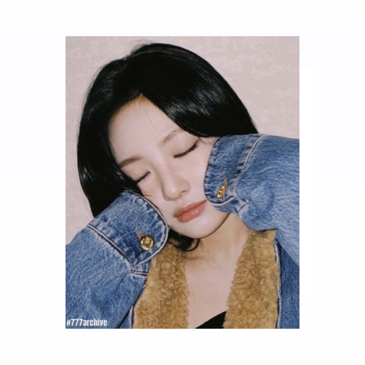 (W) Miu Miu Embroidered Denim Blouson Jacket Sapphire Blue 착용 스타일 - 3