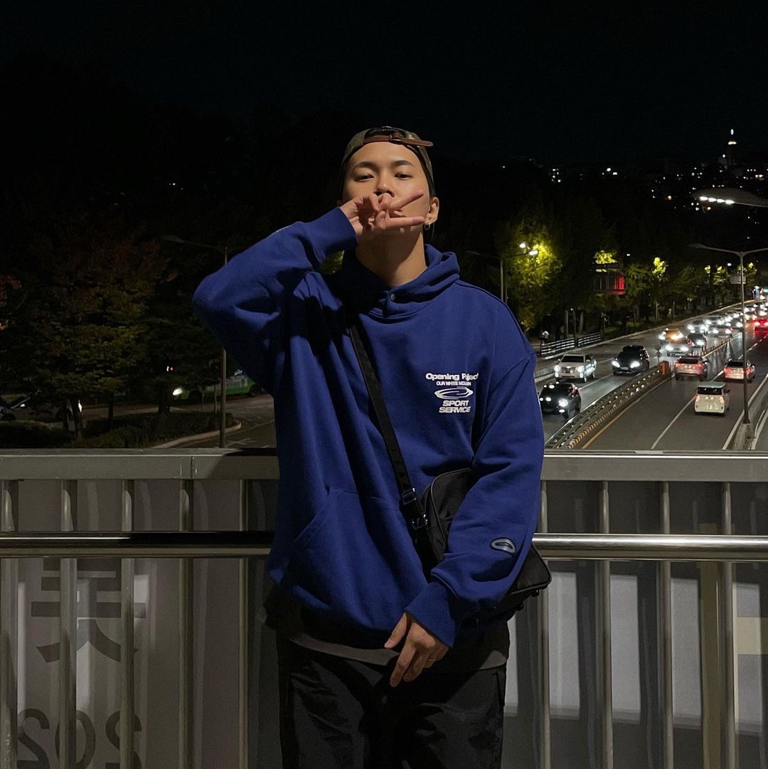 Opening Project Sport Service Hoodie Cobalt Blue 착용 스타일 - 1
