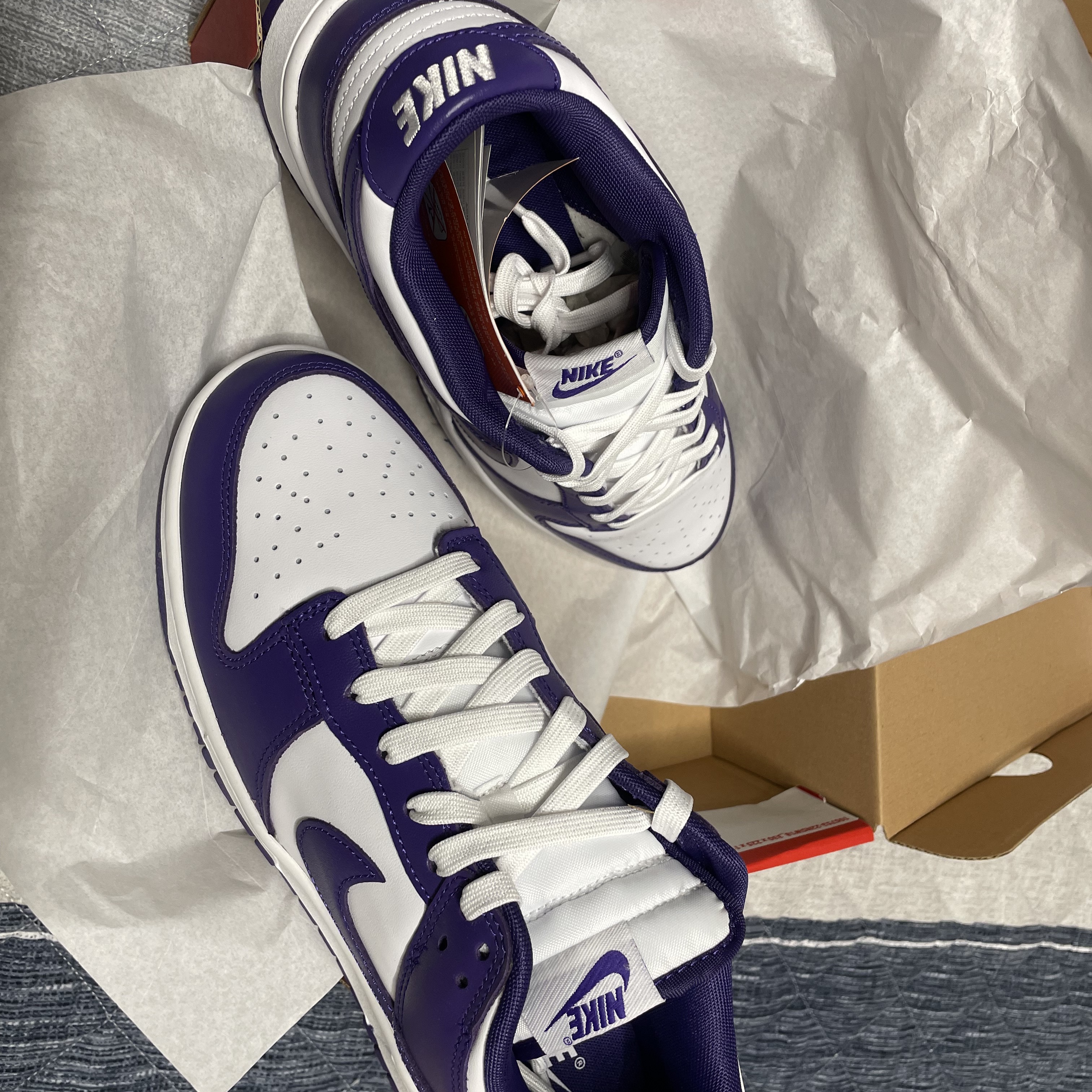 Nike Dunk Low Retro Championship Court Purple 착용 스타일 - 1