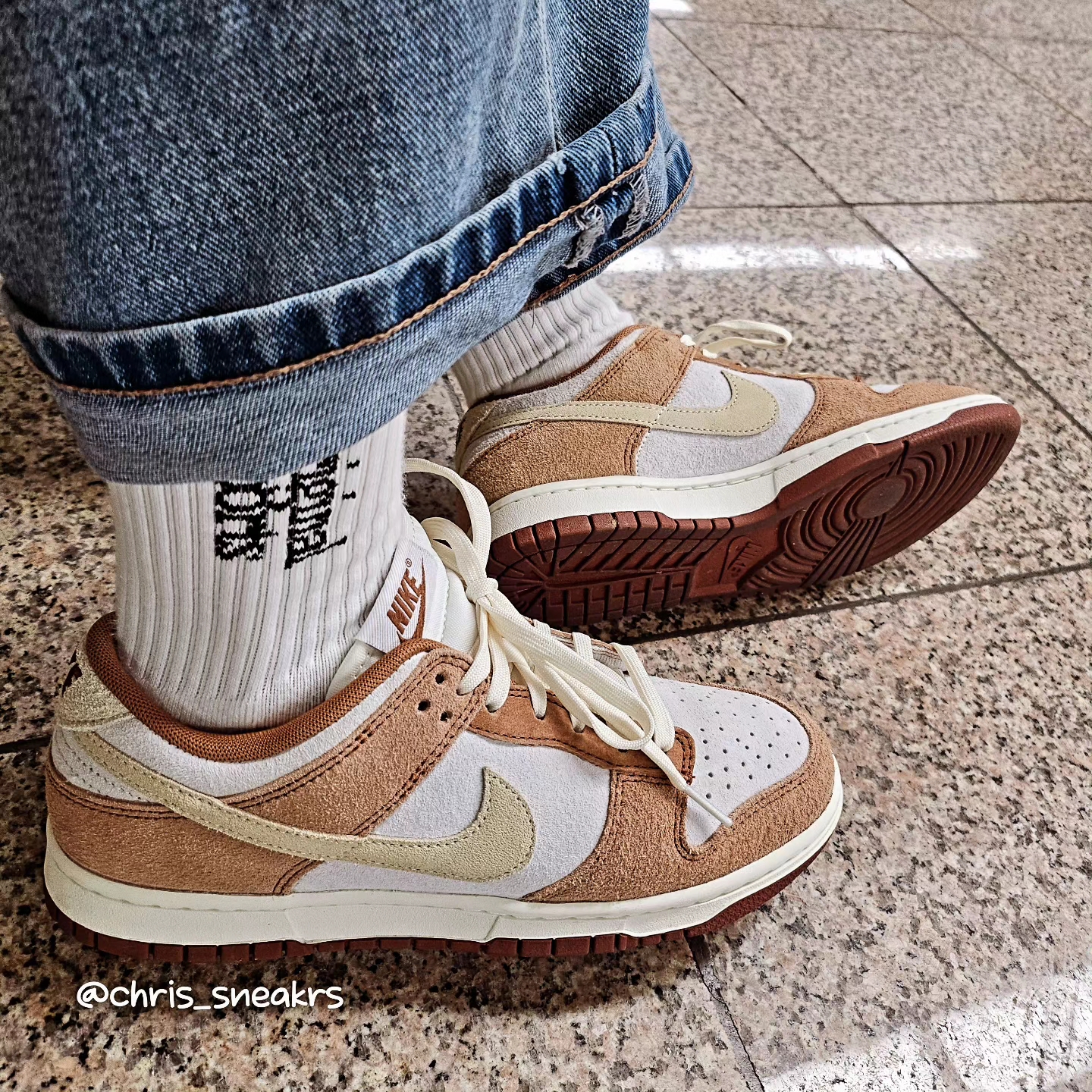 Supreme Webbing Keychain Red - 23SS, Nike Dunk Low Pro Premium Medium Curry 착용 스타일 - 7