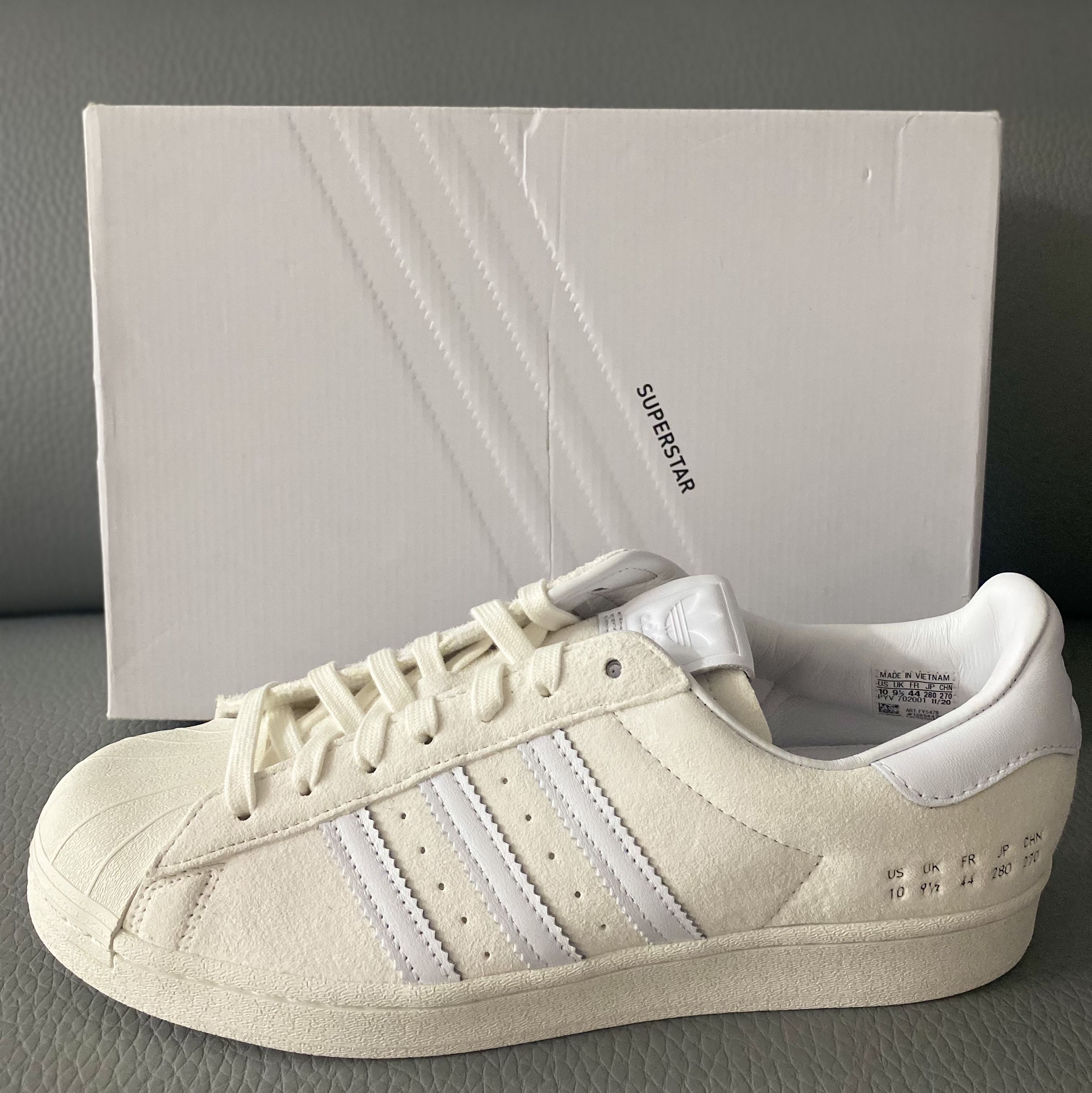 Adidas Superstar Off White 착용 스타일