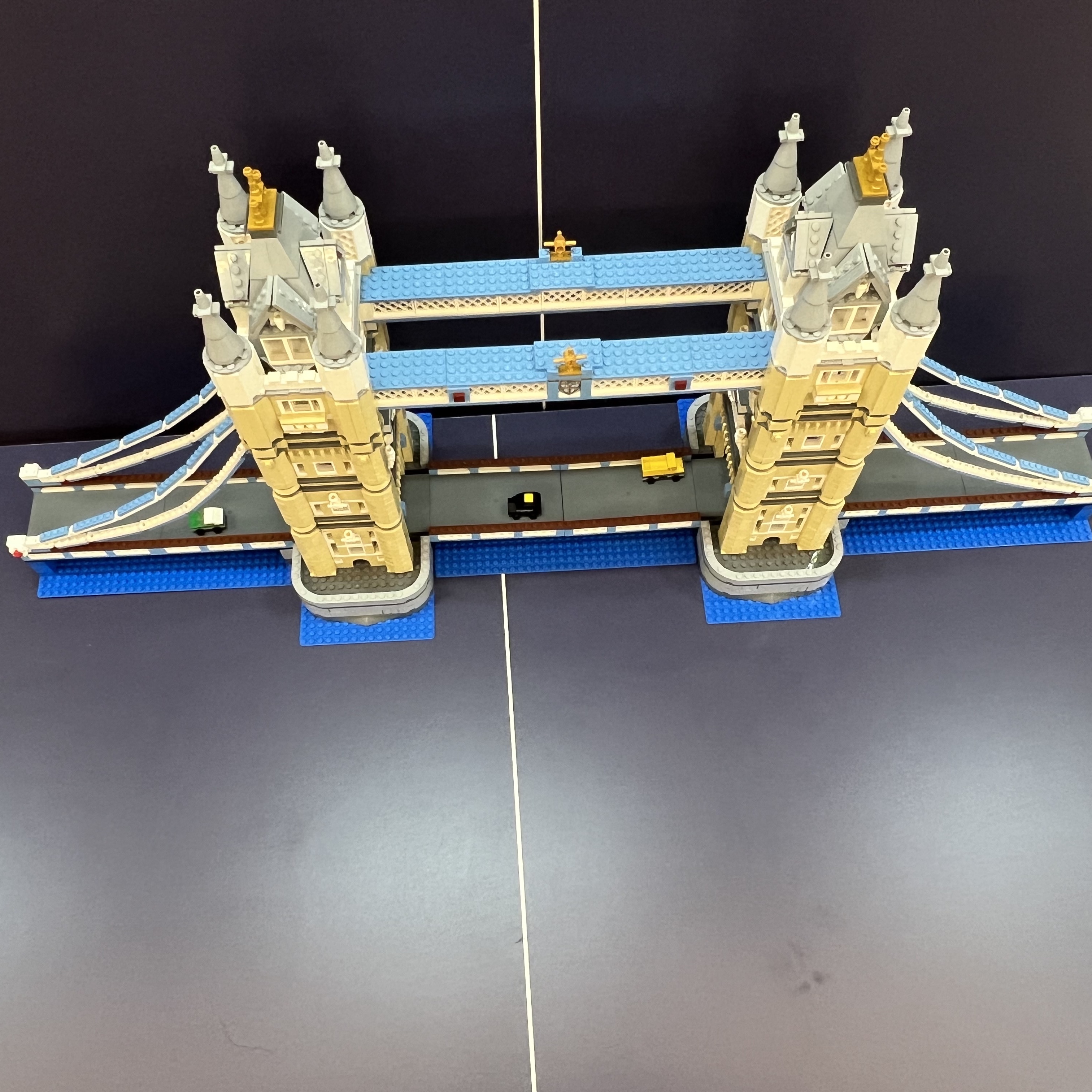 Lego Tower Bridge 착용 스타일 - 2