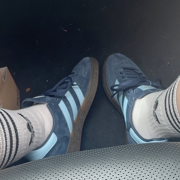 Adidas Spezial Handball Collegiate Navy 착용 스타일 - 1