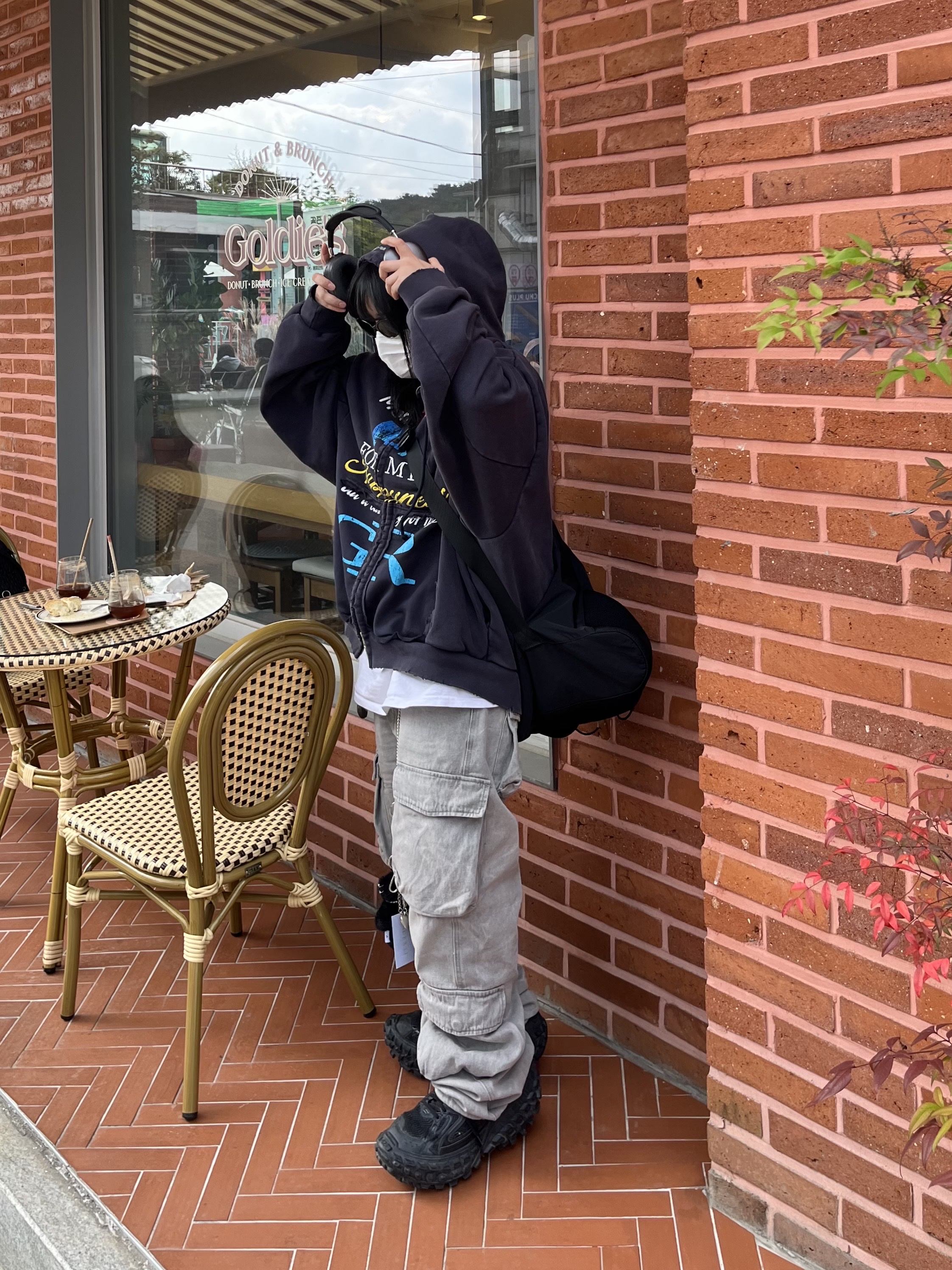 (W) Balenciaga Defender Sneakers Black, Project G/R Happiness Zip Hoodie Navy 착용 스타일 - 4
