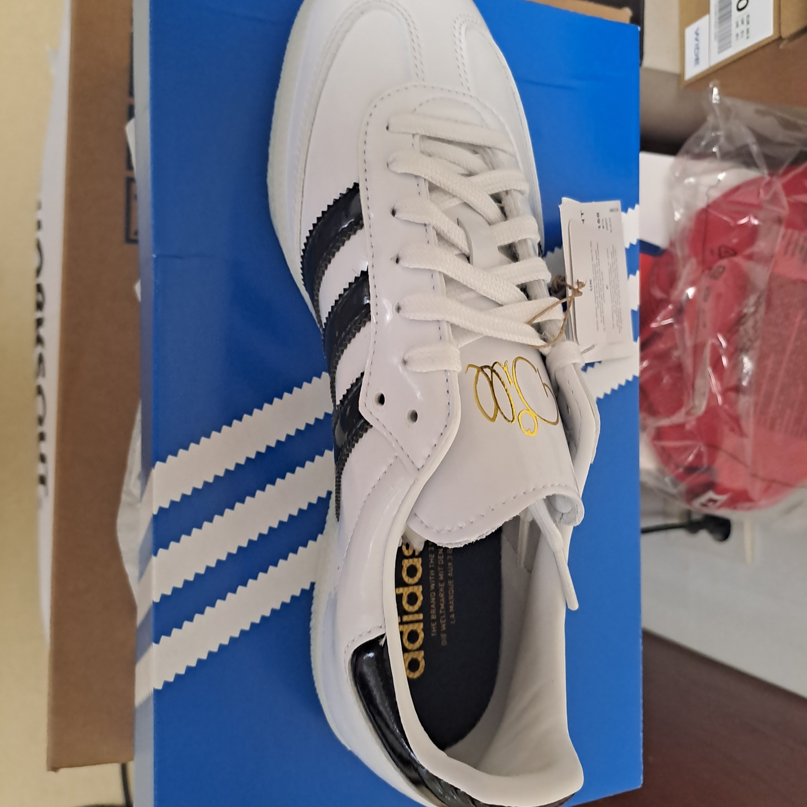 Adidas x Jason Dill Samba Patent Leather Cloud White Core Black 착용 스타일 - 2