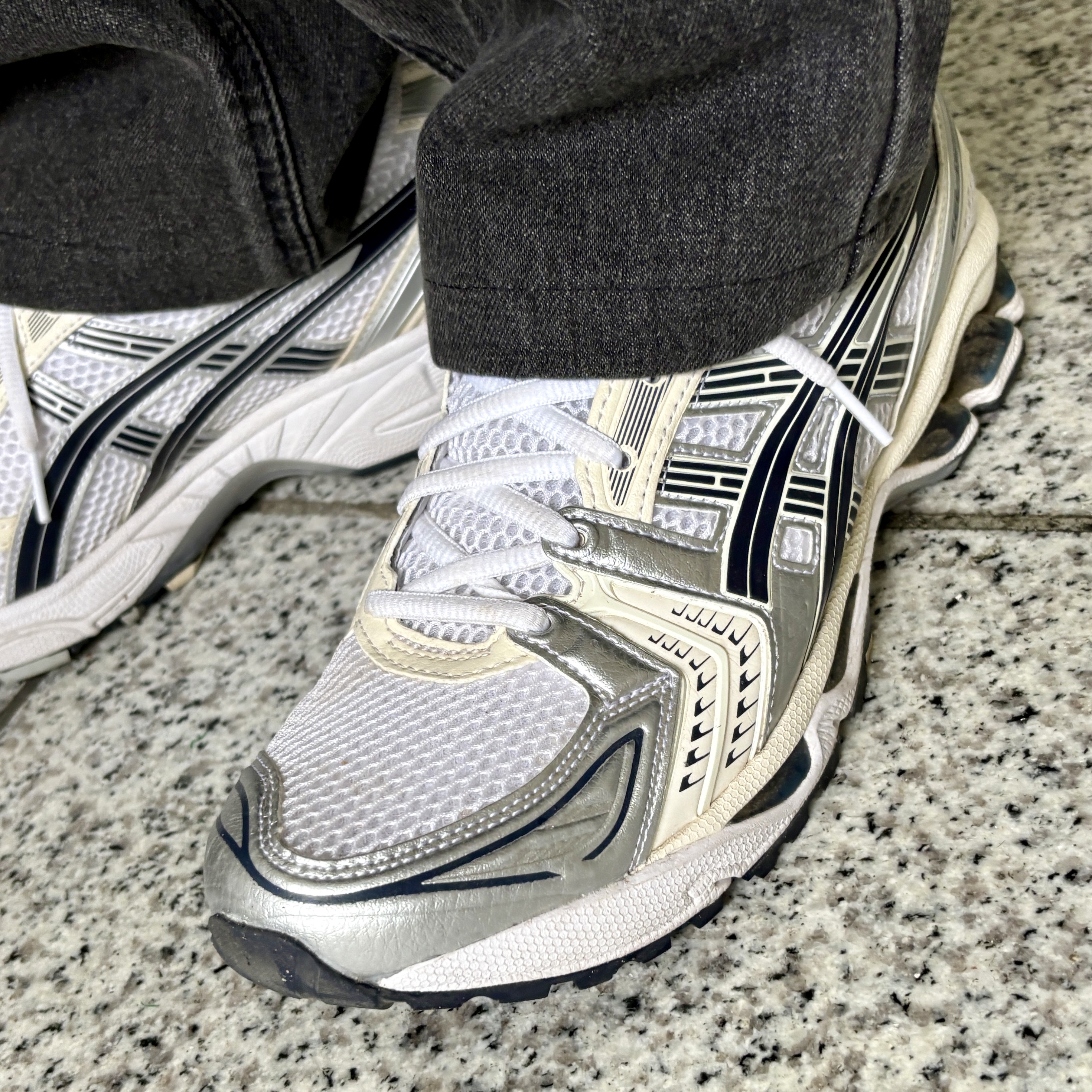 (W) Asics Gel-Kayano 14 White Midnight 착용 스타일 - 3