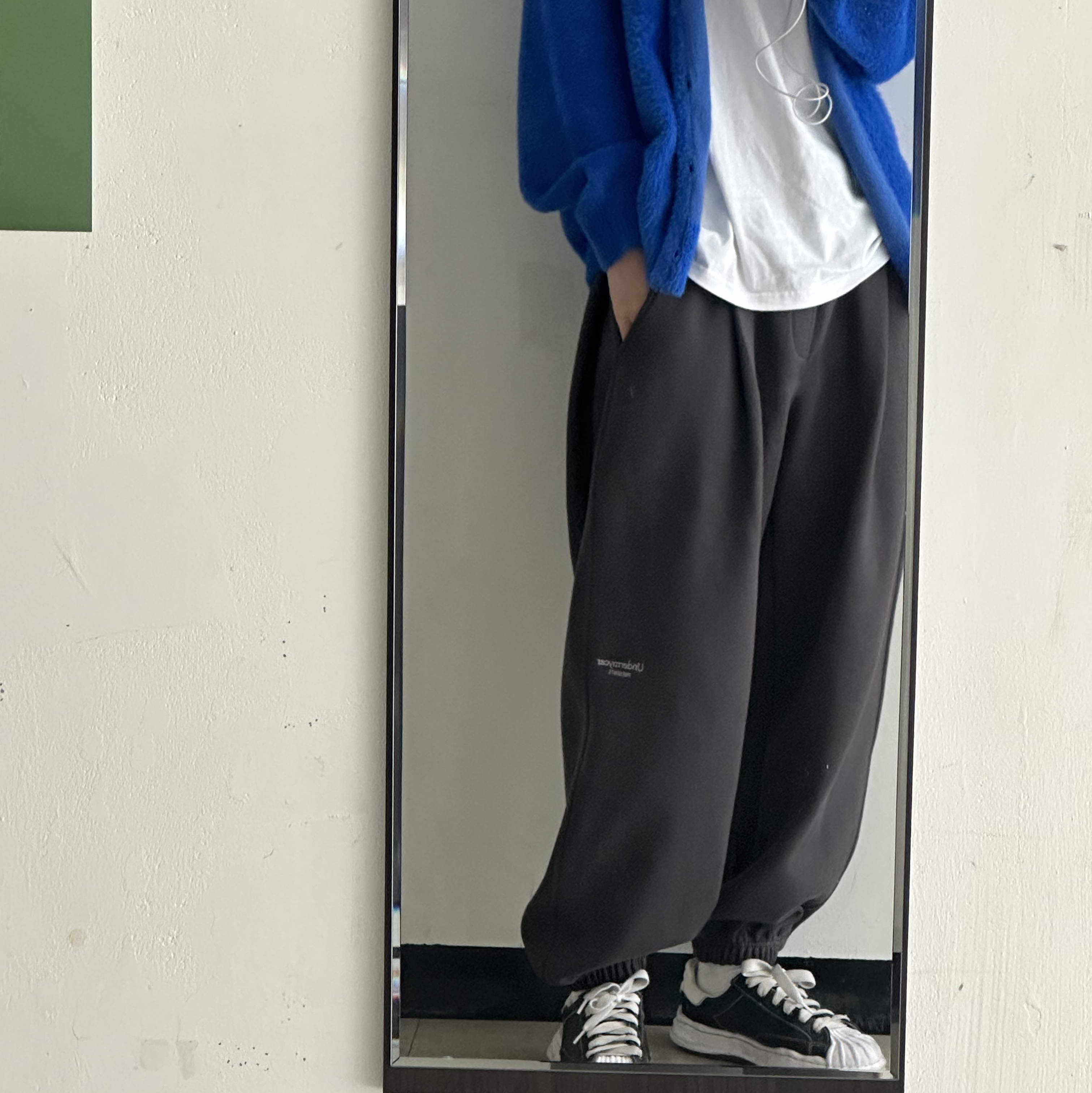 Undermycar Mu.03 Anti Fxxking Logo Play Oversized Sweat Jogger Olive, Stussy Shaggy Cardigan Royal Blue 착용 스타일