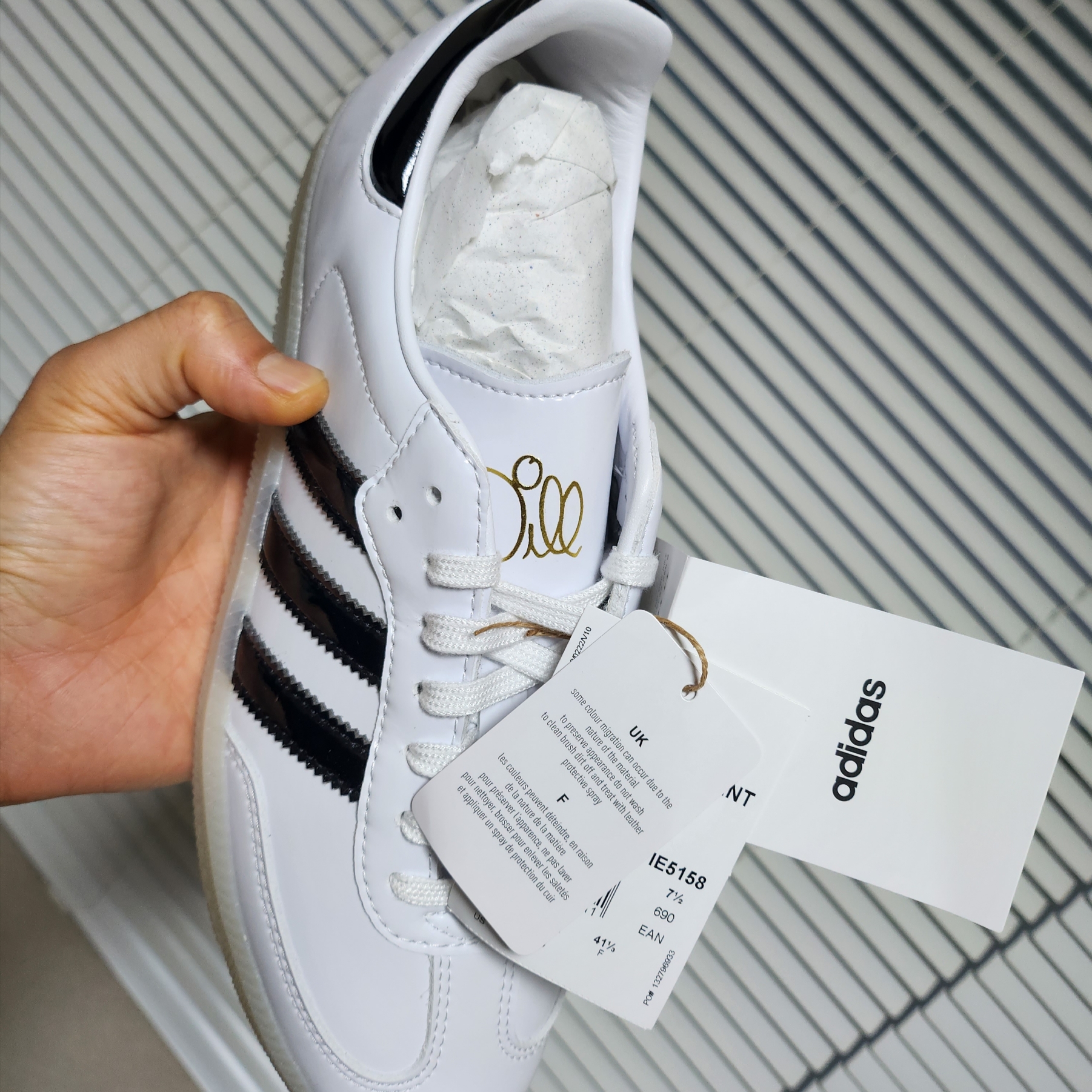 Adidas x Dill Samba White Black 착용 스타일 - 2
