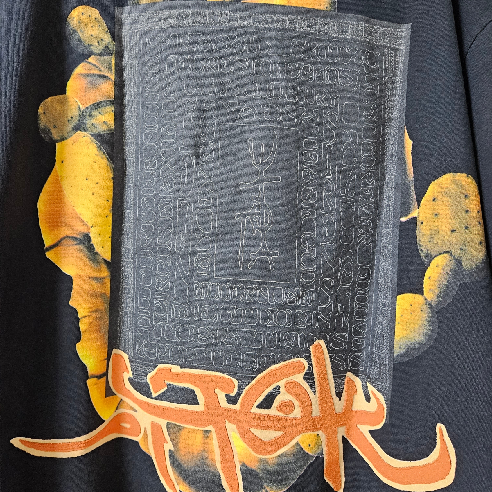 Travis Scott Utopia Manuscript T-Shirt Black 착용 스타일