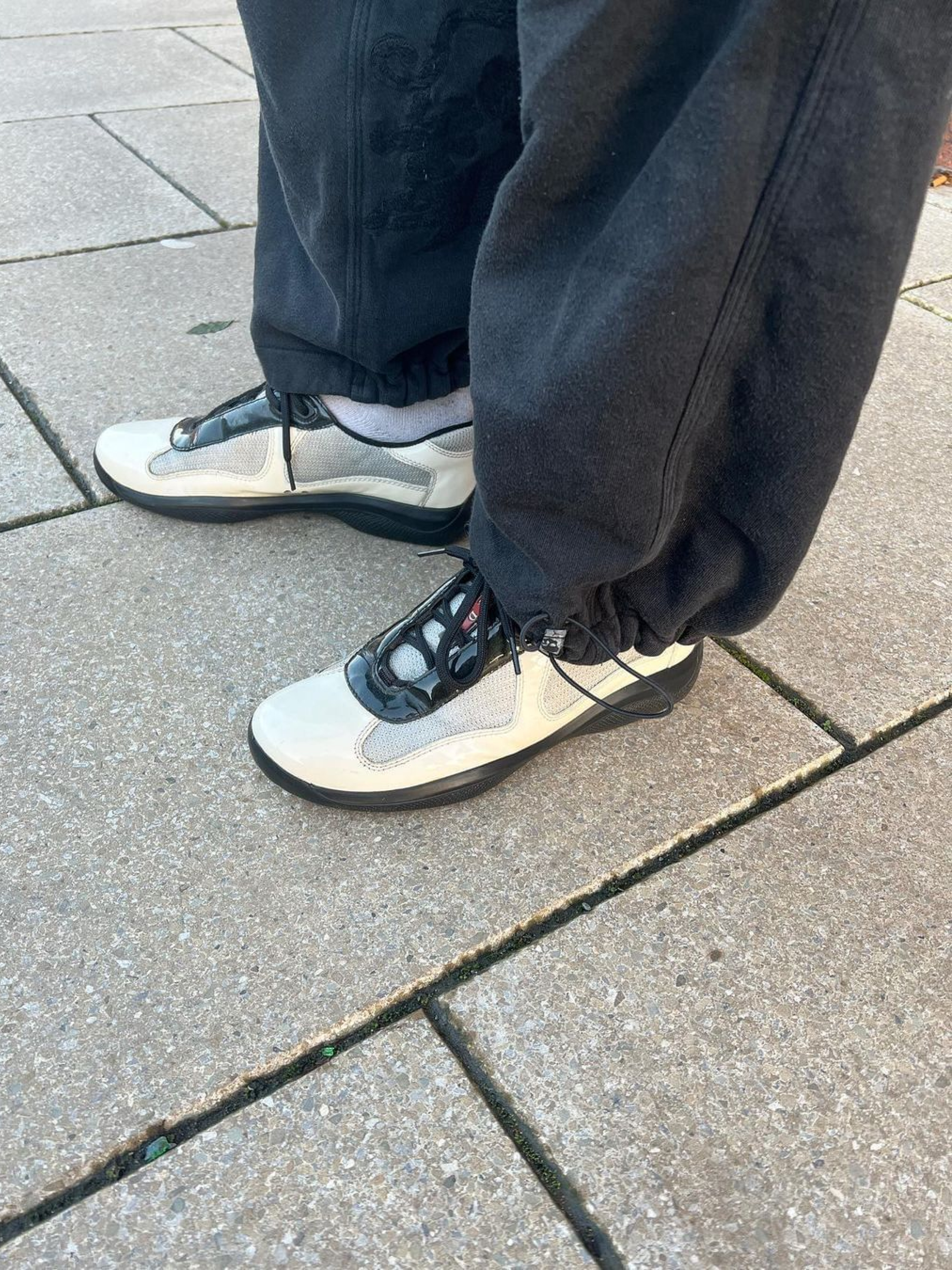 Prada America’s Cup Original Sneakers White, Prada America's Cup Sneakers White 착용 스타일 - 4