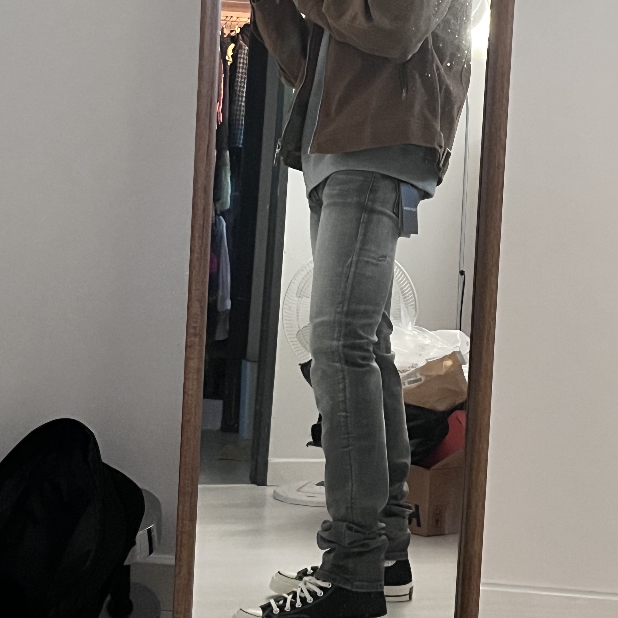 Undermycar Legion.03 Slim Fit Blue Stitch Washed Jeans Washed Gray 착용 스타일