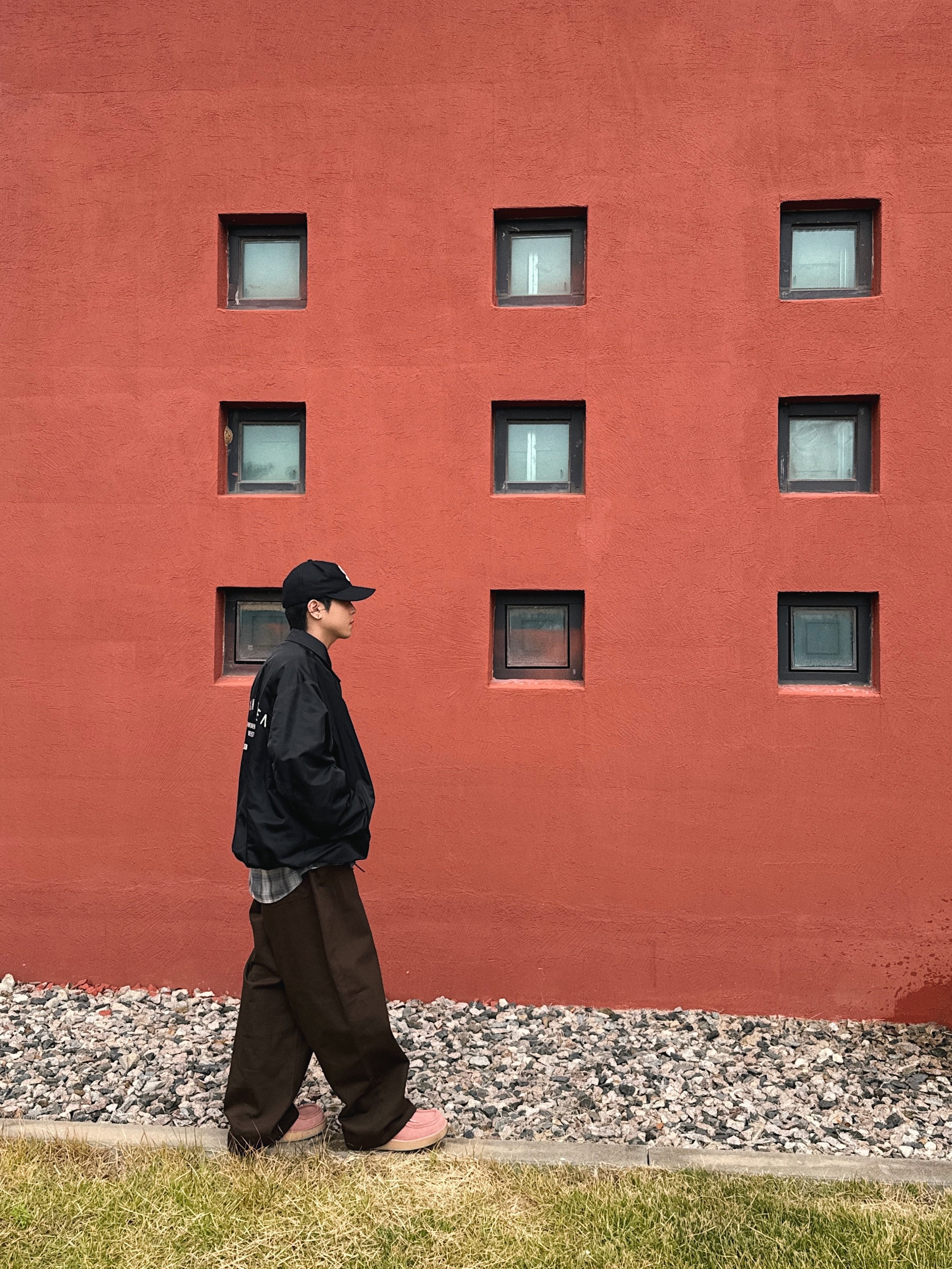 STU Wide Cotton Pants Brown, Auralee Super Light Wool Check Shirt Grey Check - 23AW 착용 스타일 - 3