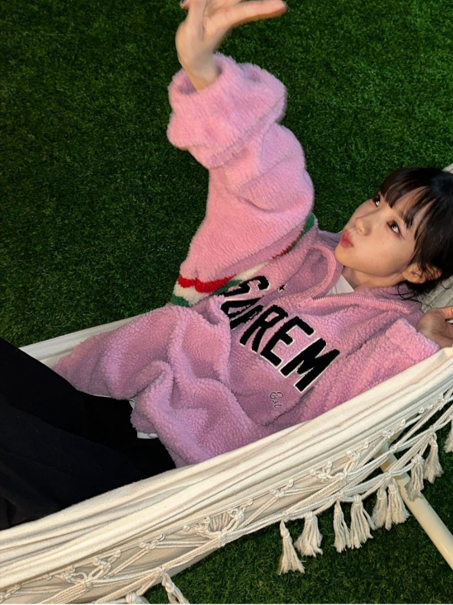 Supreme Arc Half Zip Fleece Pullover Pink - 23FW 착용 스타일 - 4