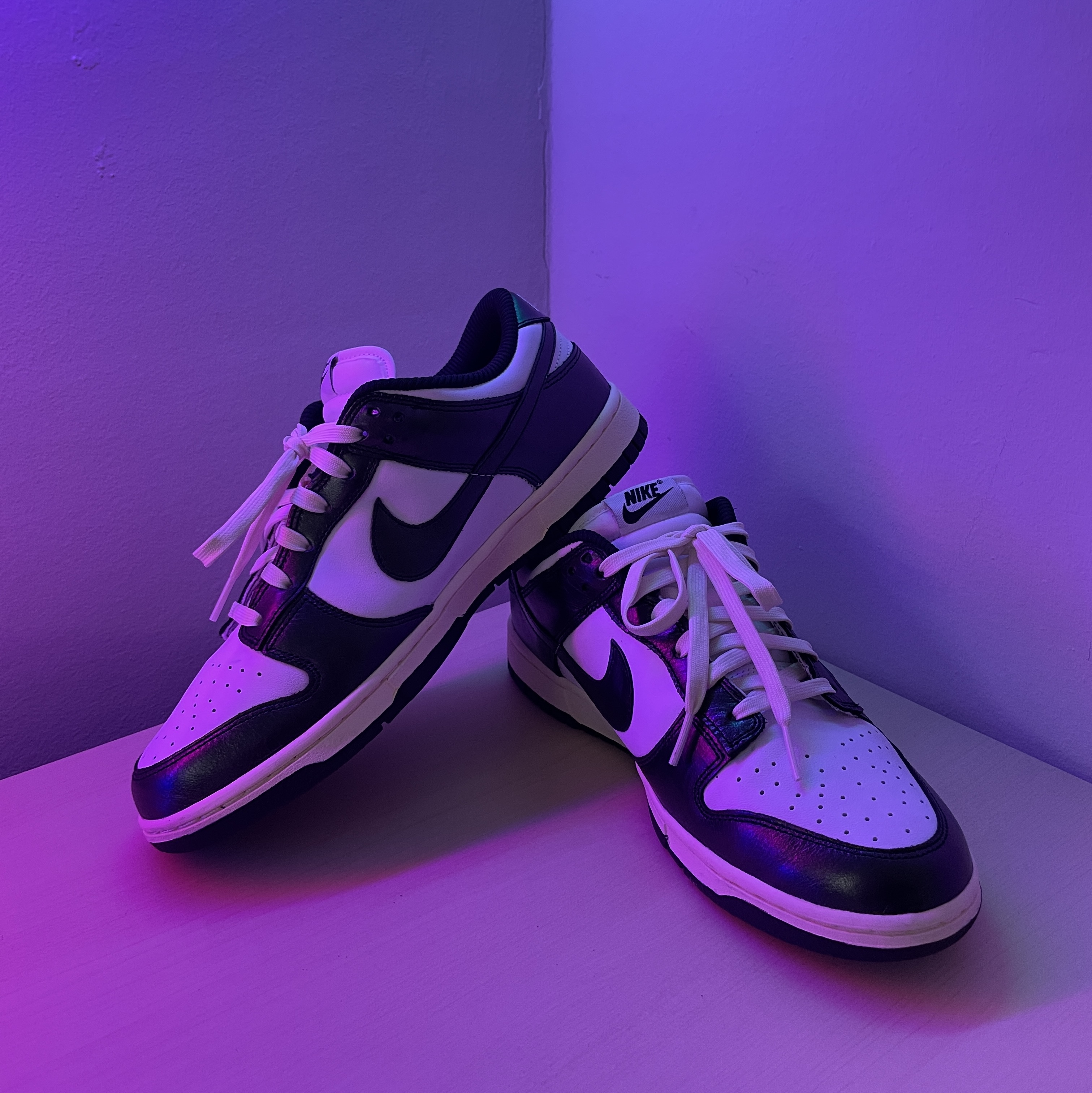(W) Nike Dunk Low Vintage Black and White 착용 스타일 - 1