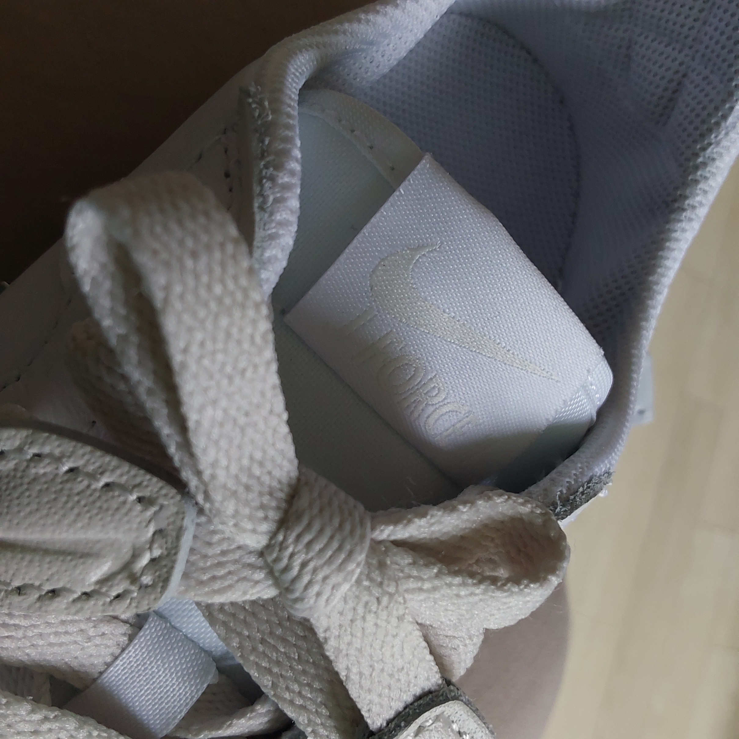 Nike x Jacquemus J Force 1 Low LX SP White 착용 스타일 - 4