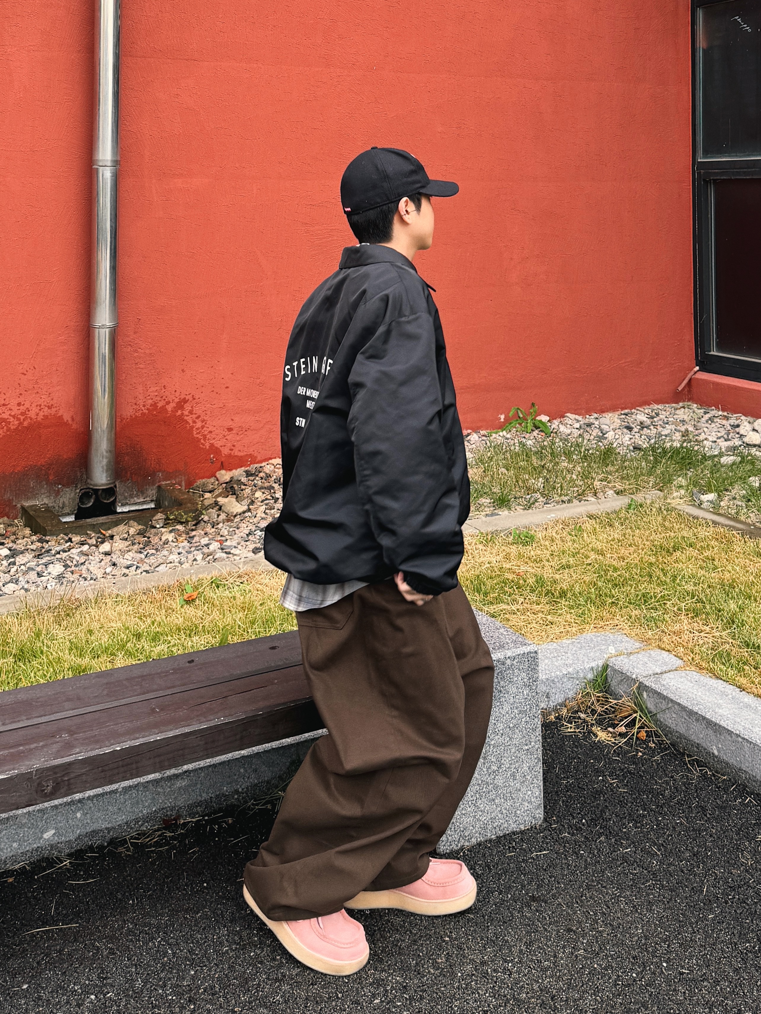 STU Wide Cotton Pants Brown, Auralee Super Light Wool Check Shirt Grey Check - 23AW 착용 스타일 - 1