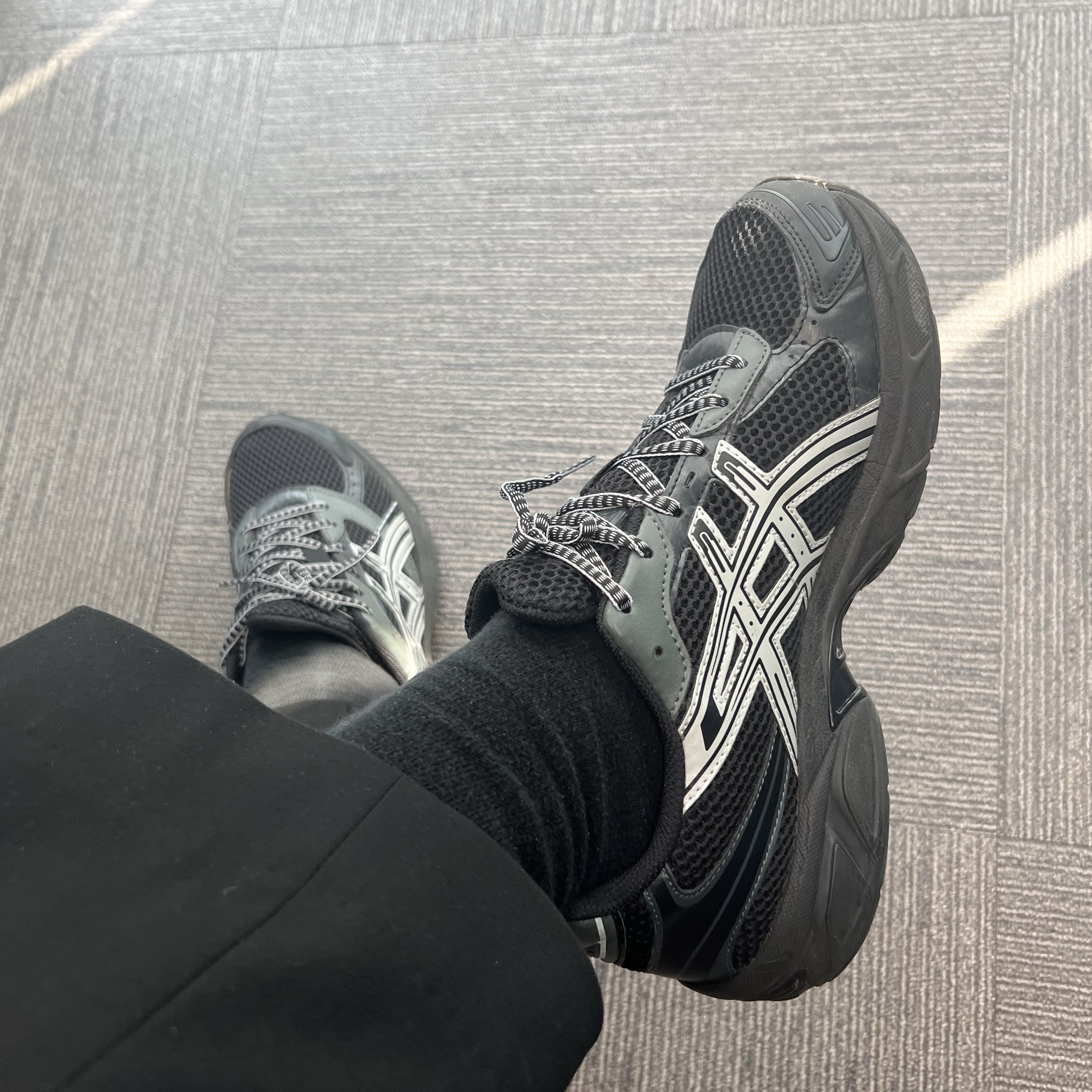 Asics Gel-1130 Black Glacier Grey - Folder Exclusive 착용 스타일 - 2