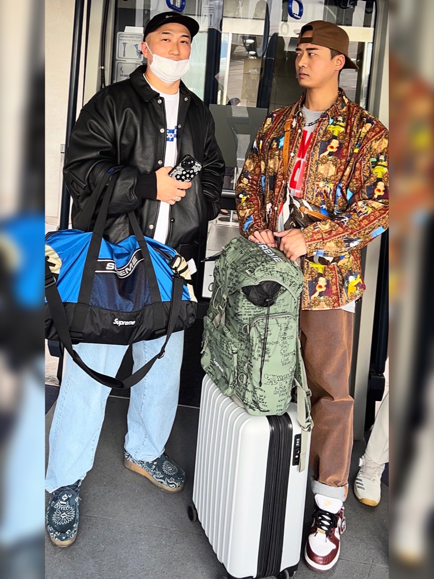 Supreme Mark Leckey Hardcore Printed Corduroy Shirt Multicolor - 23FW, Supreme Don’t Fuck Around T-Shirt Heather Grey - 22FW 착용 스타일