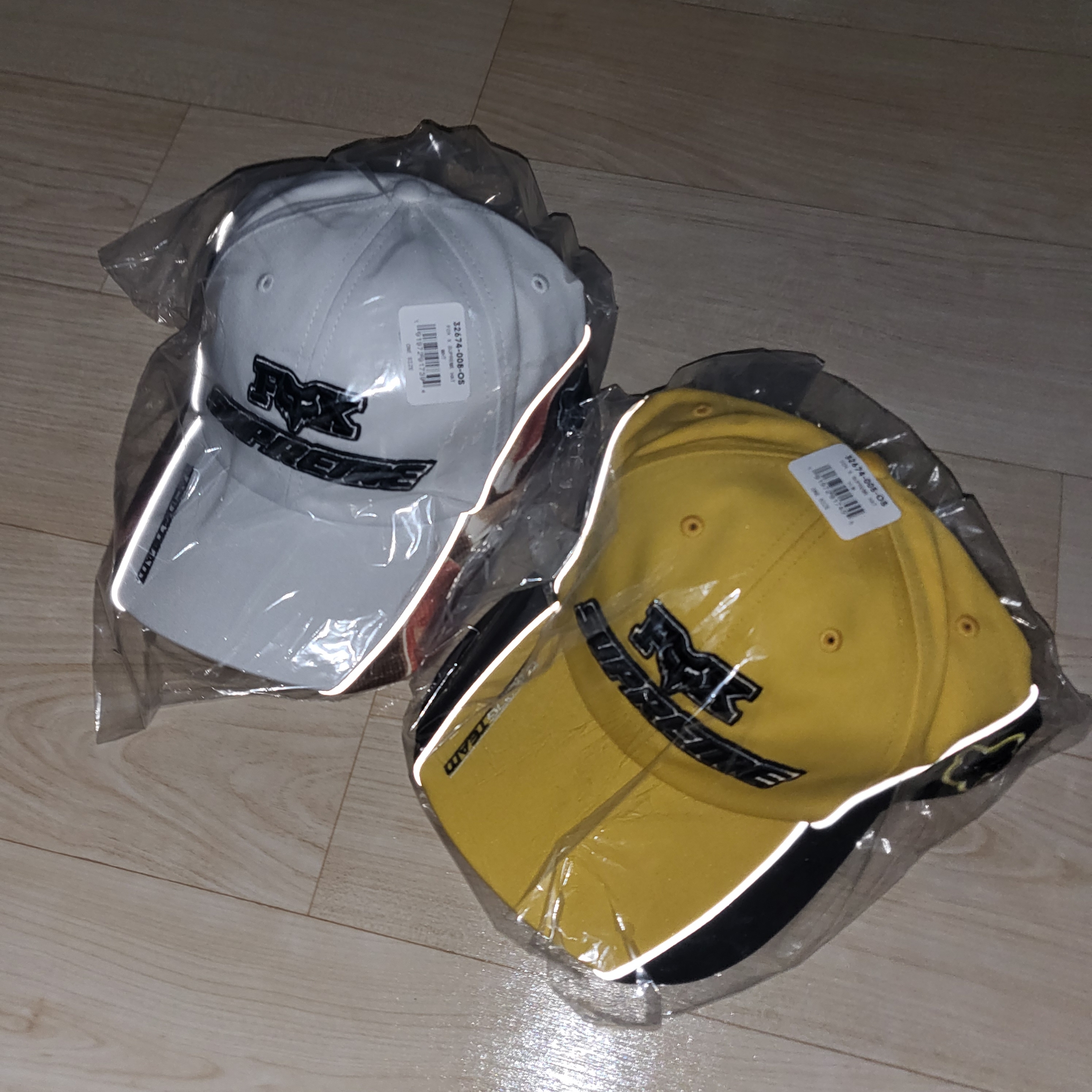 Supreme Fox Racing 6-Panel Yellow - 23FW, Supreme Fox Racing 6-Panel White - 23FW 착용 스타일 - 2